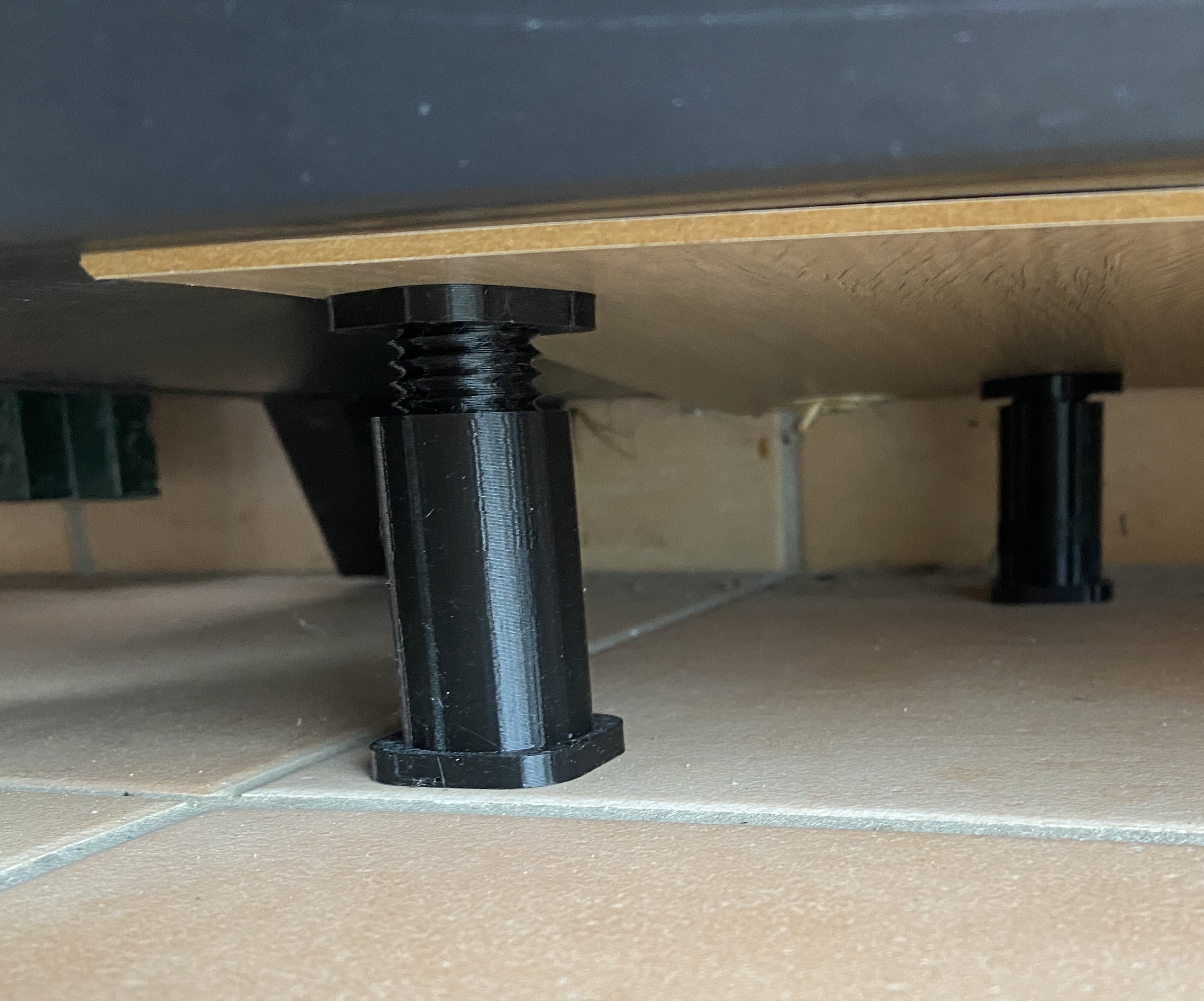 Miniatura 2 do modelo 3D Adjustable Leg