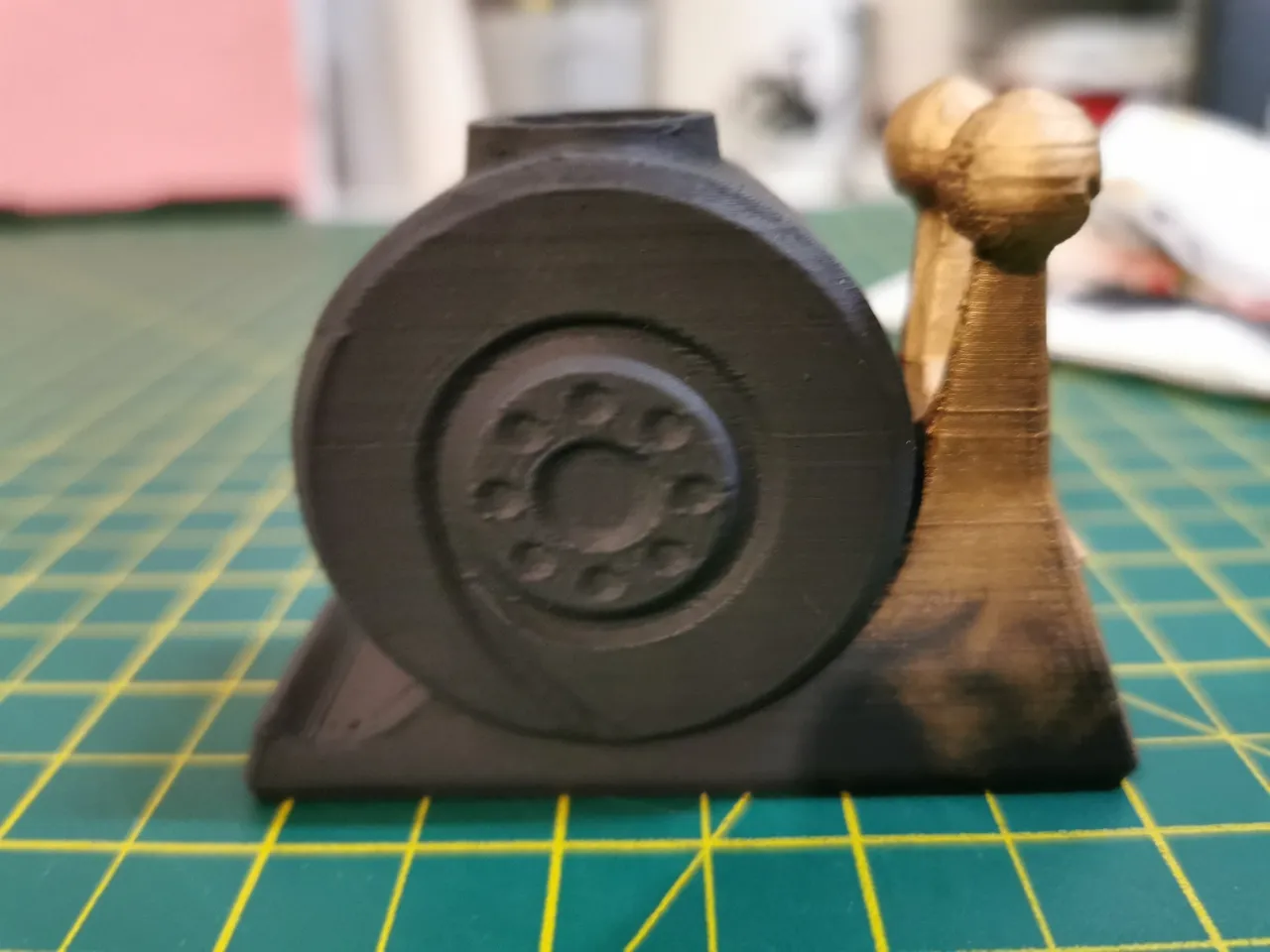 STL file Buster Call Golden Den Den Mushi 🤙・Template to download and 3D  print・Cults