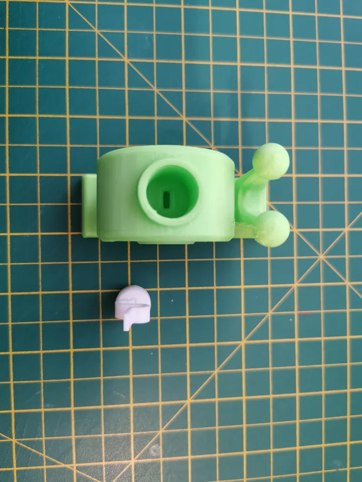 STL file Buster Call Golden Den Den Mushi 🤙・Template to download and 3D  print・Cults