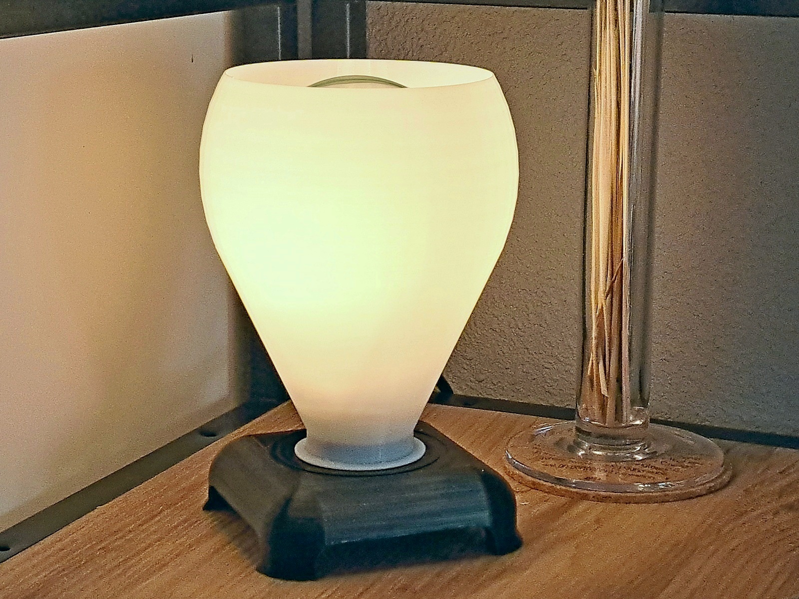 Minimalistic Table Lamp
