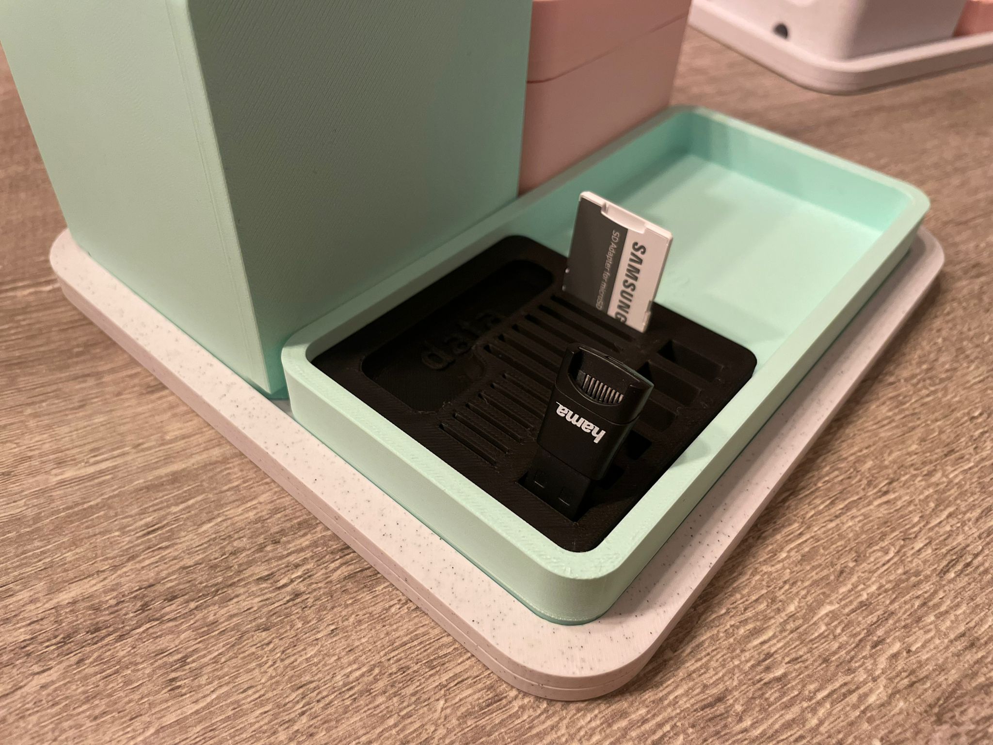 Miniatura 4 do modelo 3D Modular Desk Organizer