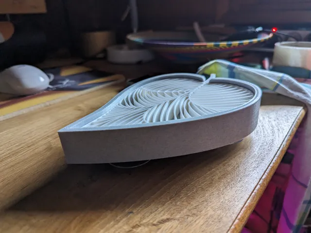 Leaf Soap Dish with Suction Cups and Drain Hole