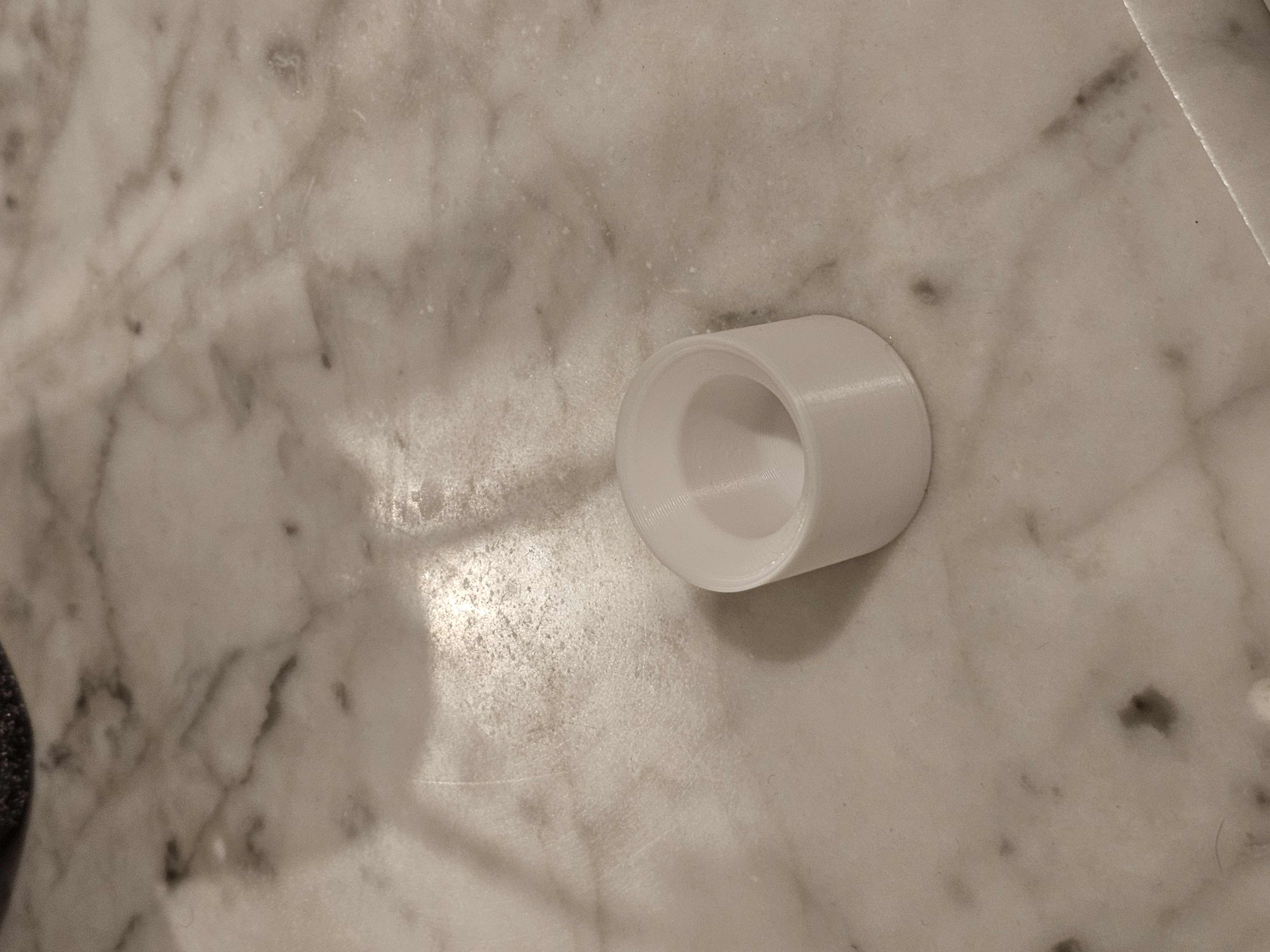 Miniatura 2 do modelo 3D Toothpaste Holder Colgate