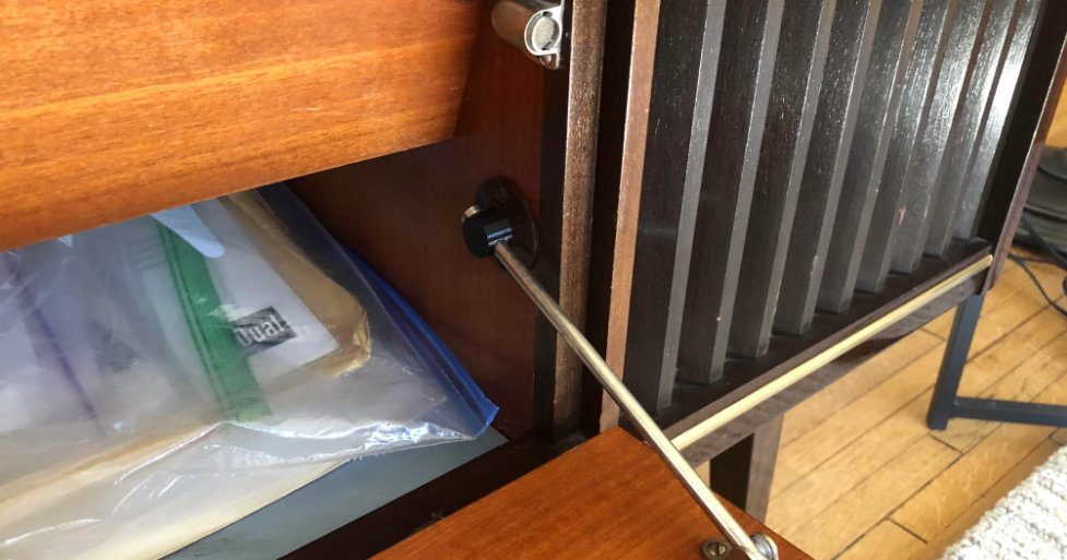 Grundig radio door support stop by Wire Download free STL model