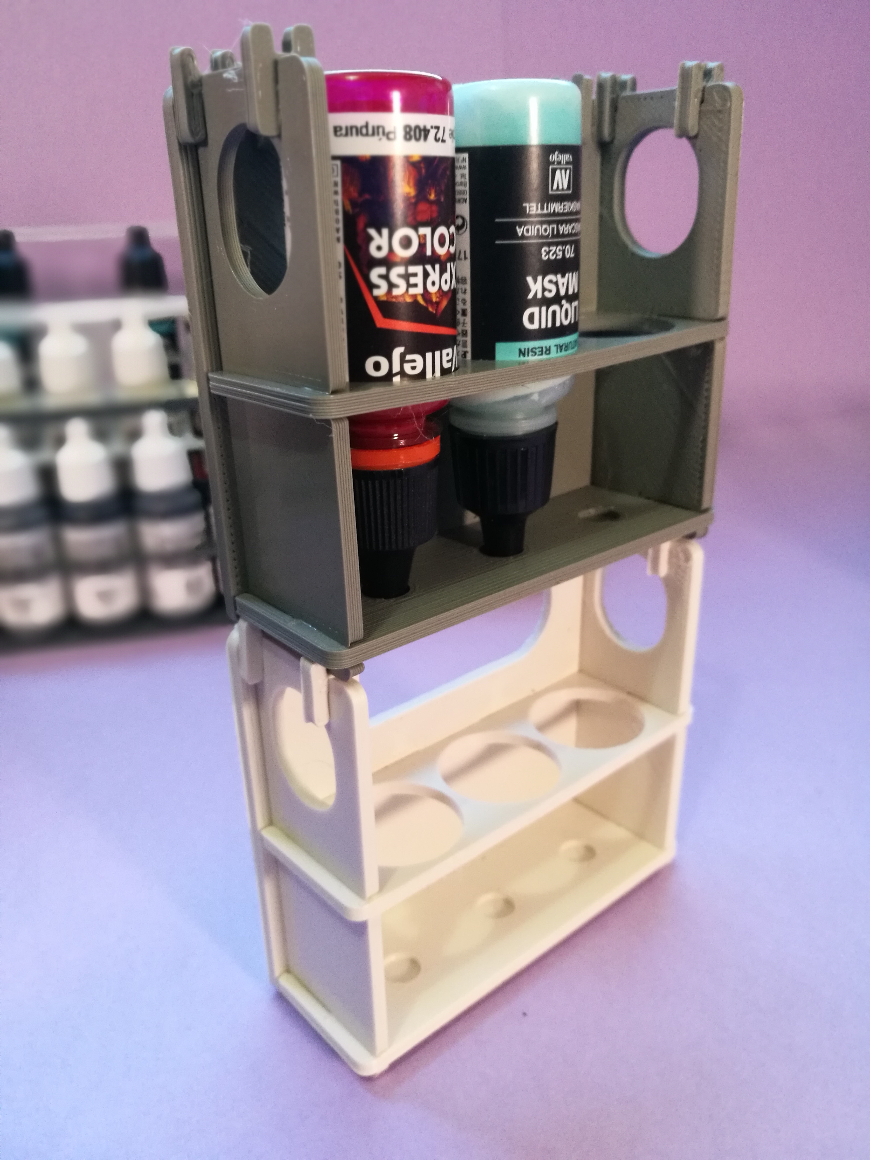 Miniatura 3 do modelo 3D Paint Bottle Stand - Customizable OpenSCAD
