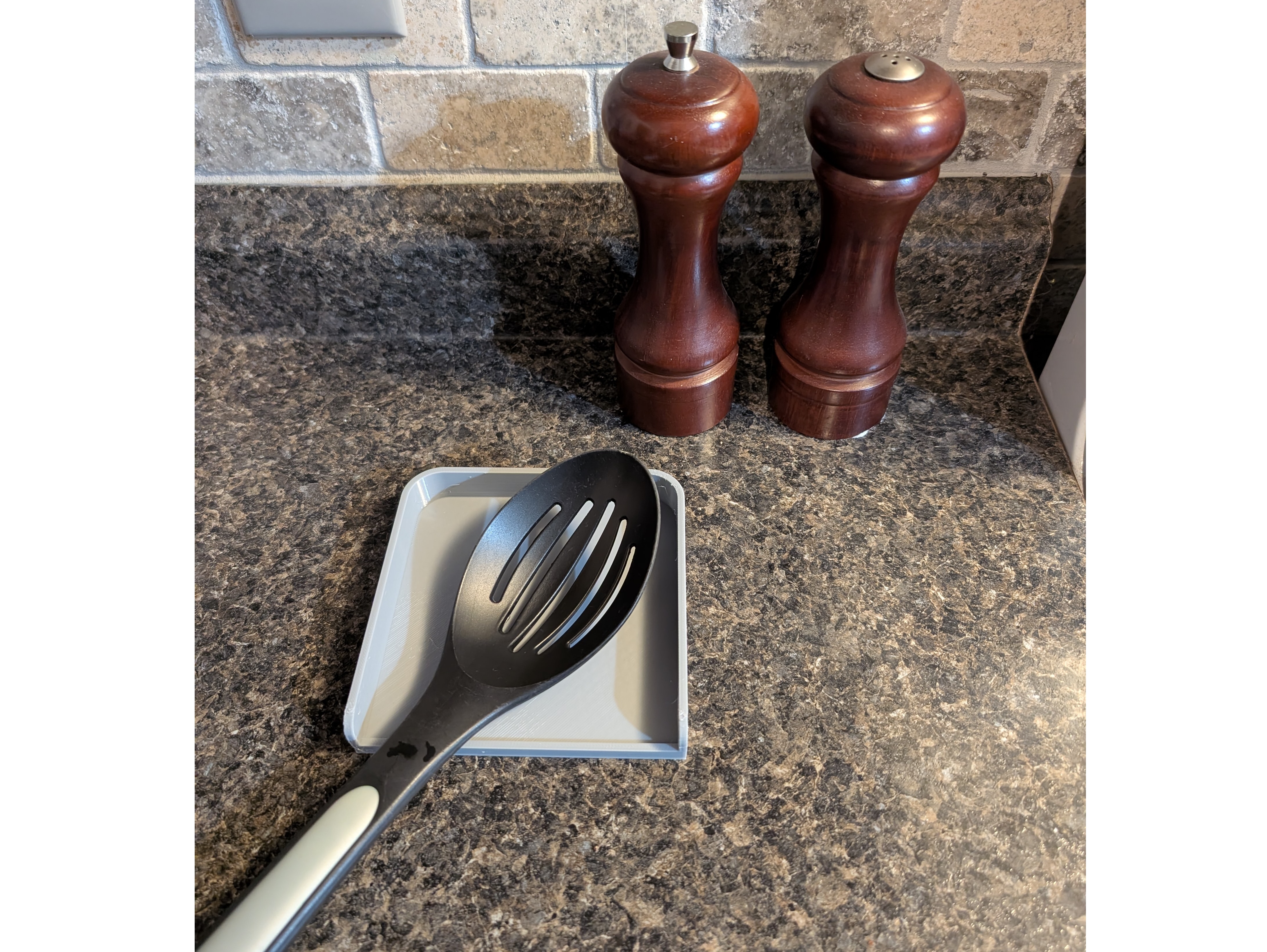 Cooking spoon and utensil holder - parametric