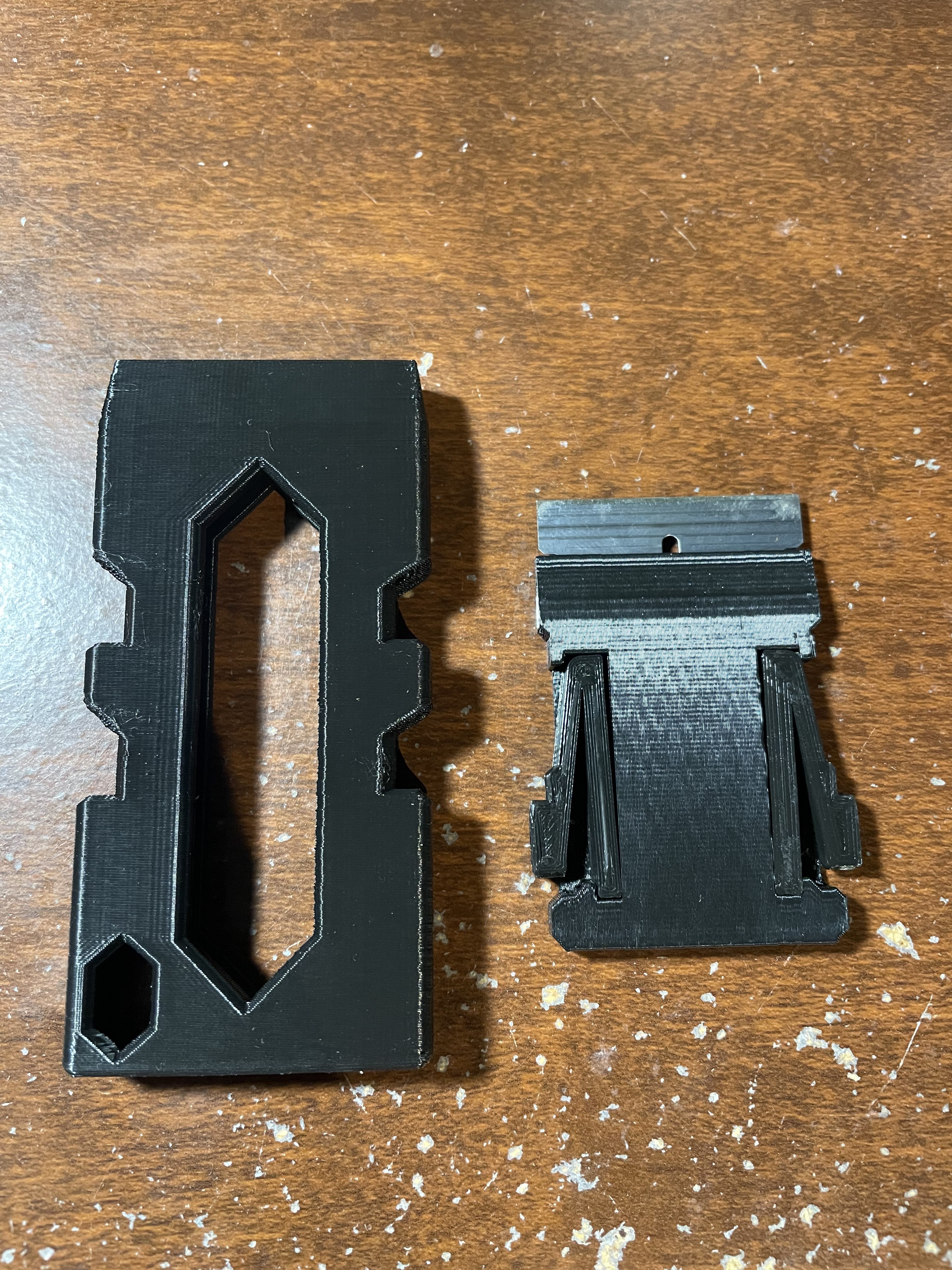 Miniatura 2 do modelo 3D Retractable Scraper