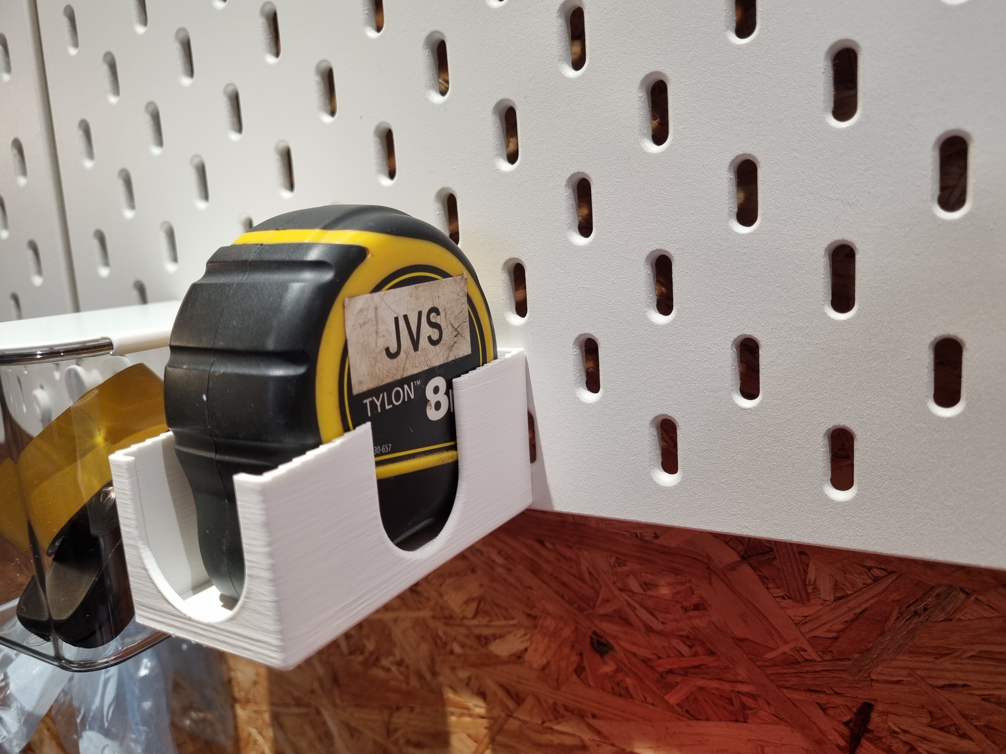 Skadis tape measure holder (Stanley Fatmax 8m/26 ft)