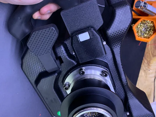 Fanatec MClaren GT3 magnetic shifter mod