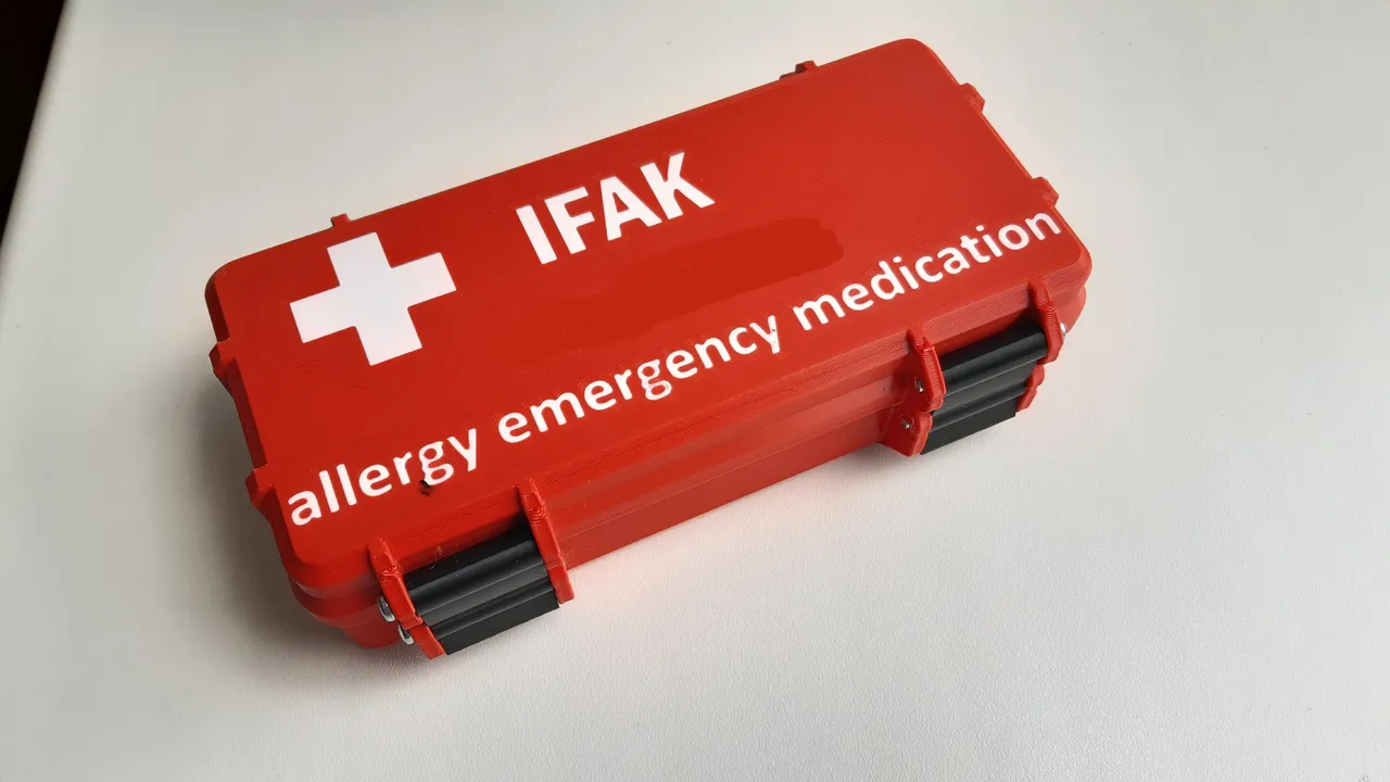 Rugged emergency medication box by Kamil.Fogl