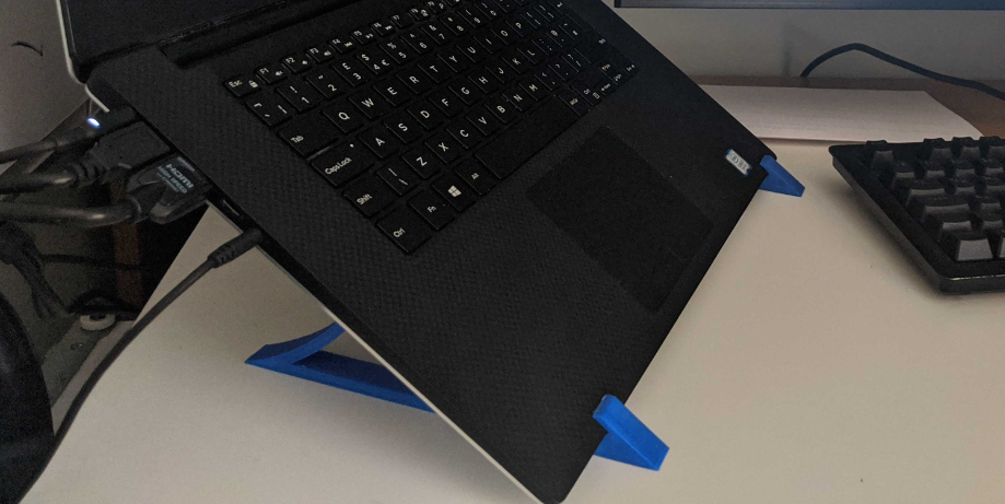Minimalistic laptop stand