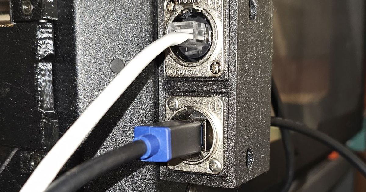 Box for Neutrik Dtype sockets (use for USB, RJ45, XLR) can be