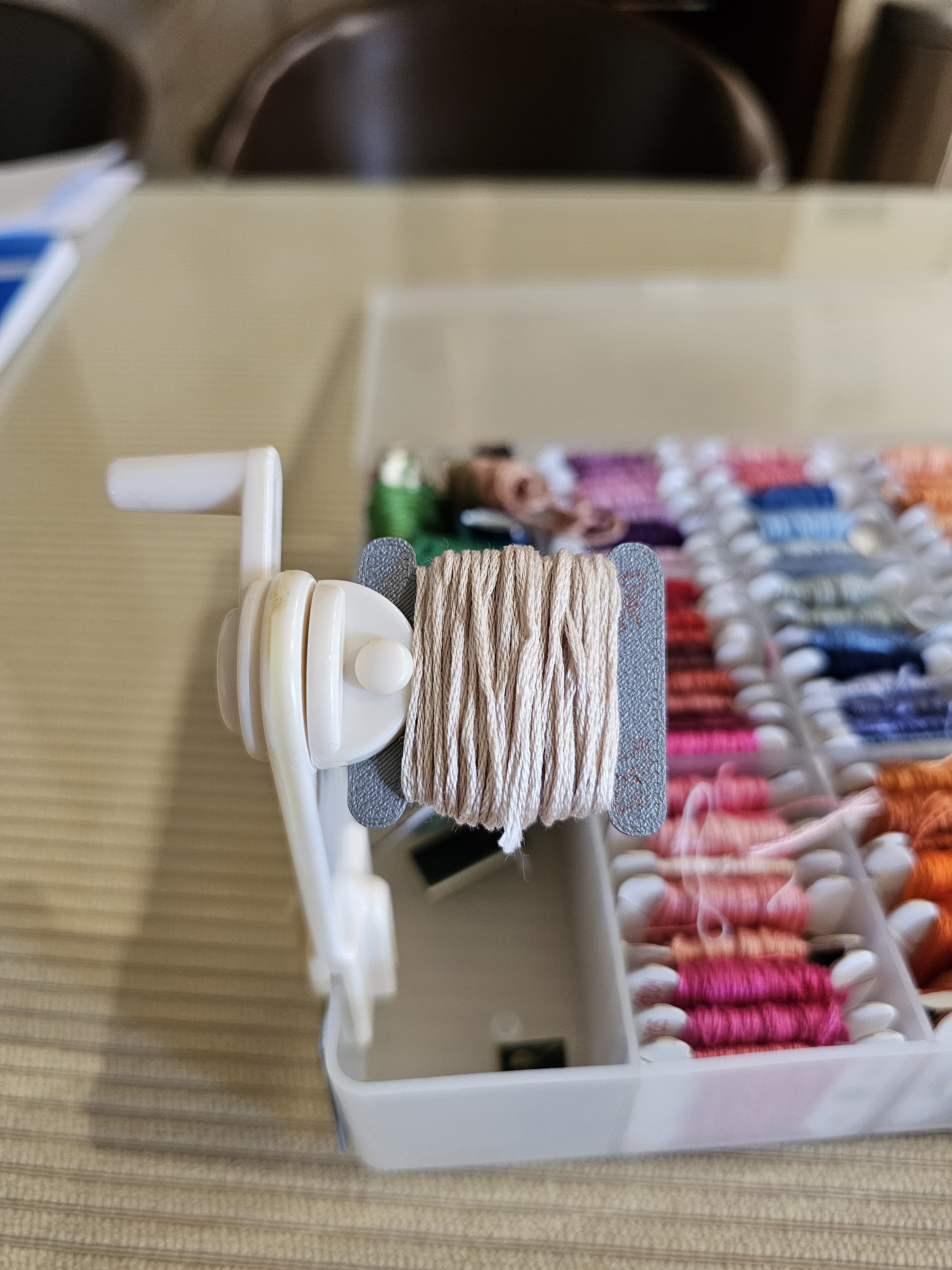 Miniatura 4 do modelo 3D Simple Thread Spool with hole