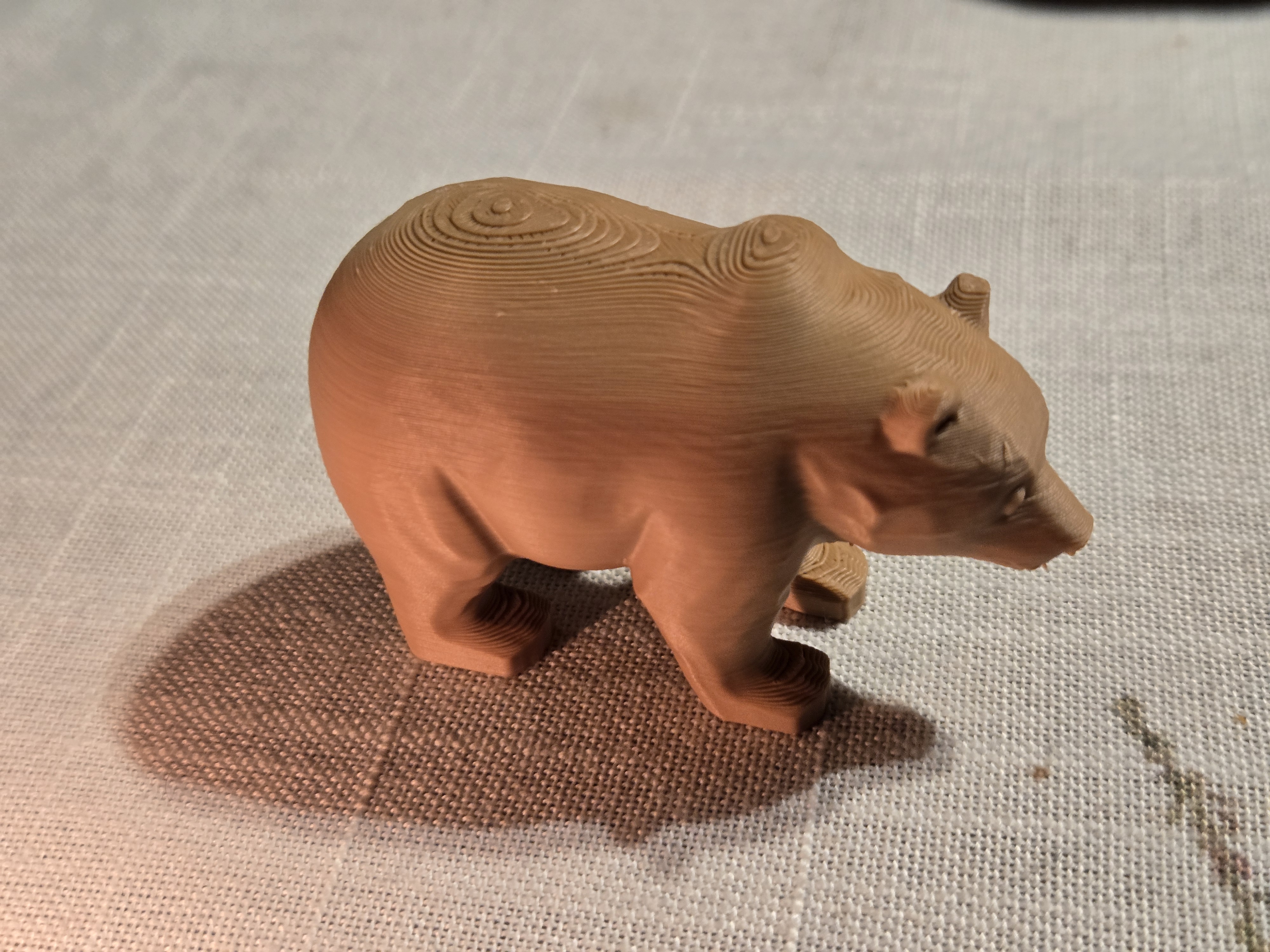 Miniatura 2 do modelo 3D Gradient Bear Figurine
