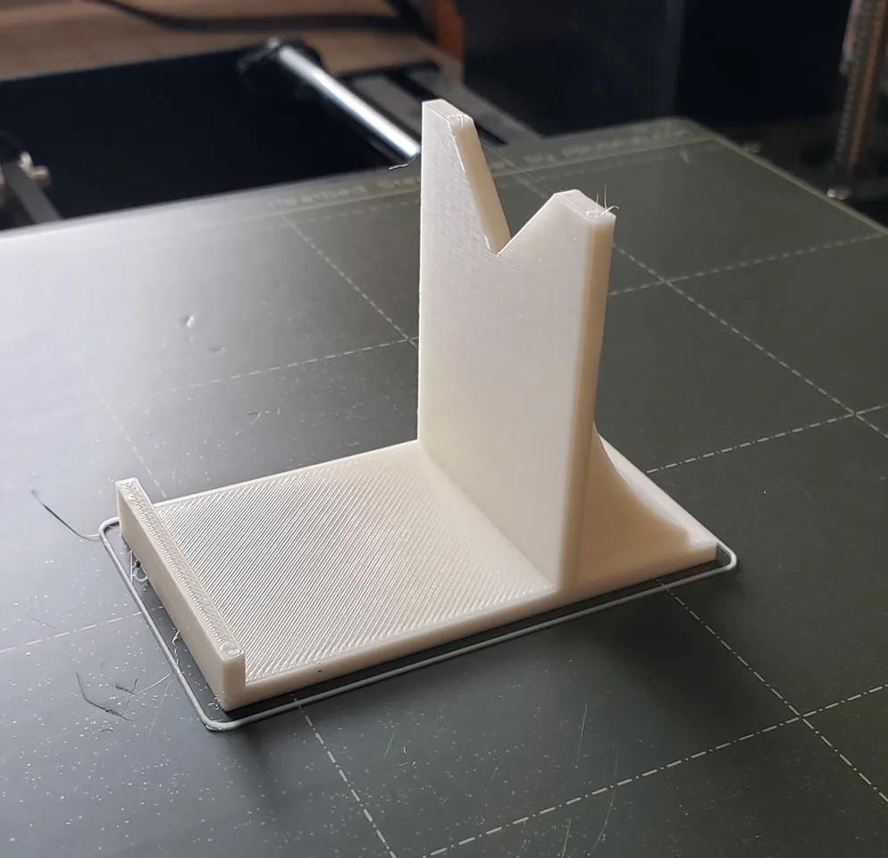 Small Display Easel by Mike | Download free STL model | Printables.com