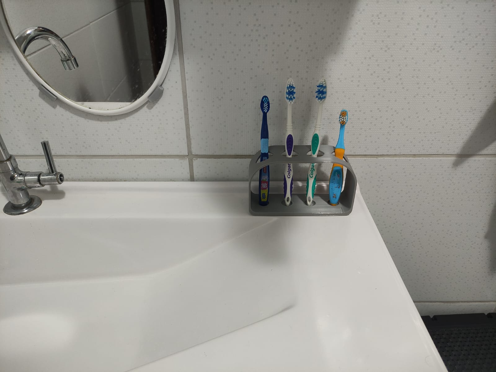 Toothbrush Holder by Evandro Juliatti Download free STL model