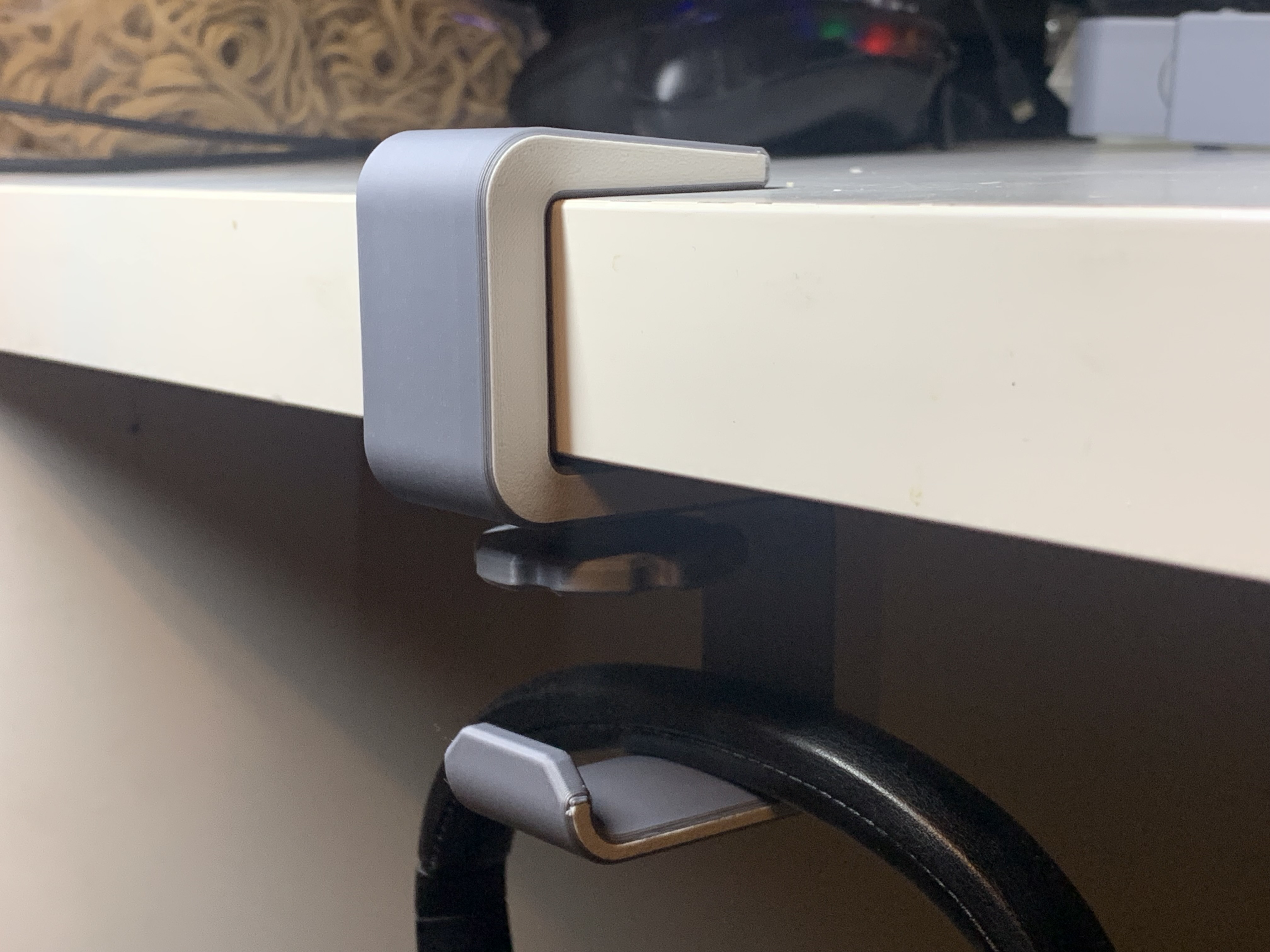 Headphones Hanger - Under Desk Mount with Screw Clamp