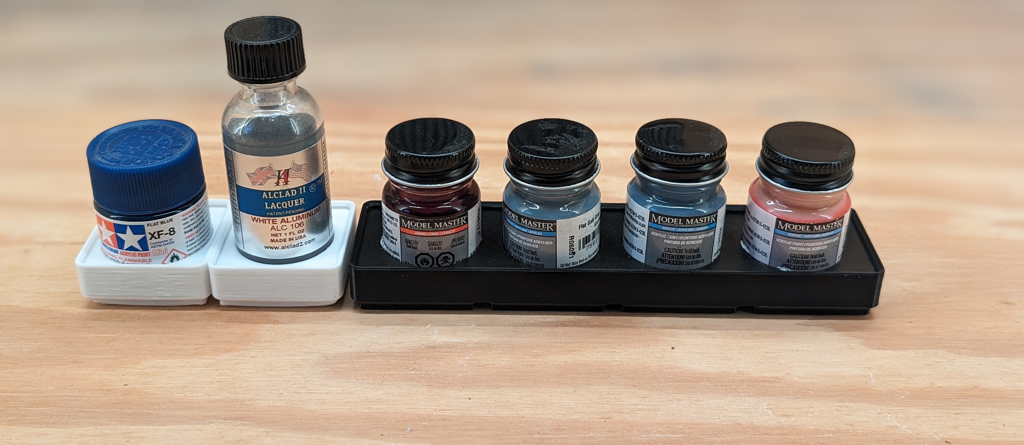 Parametric Gridfinity Paint Rack