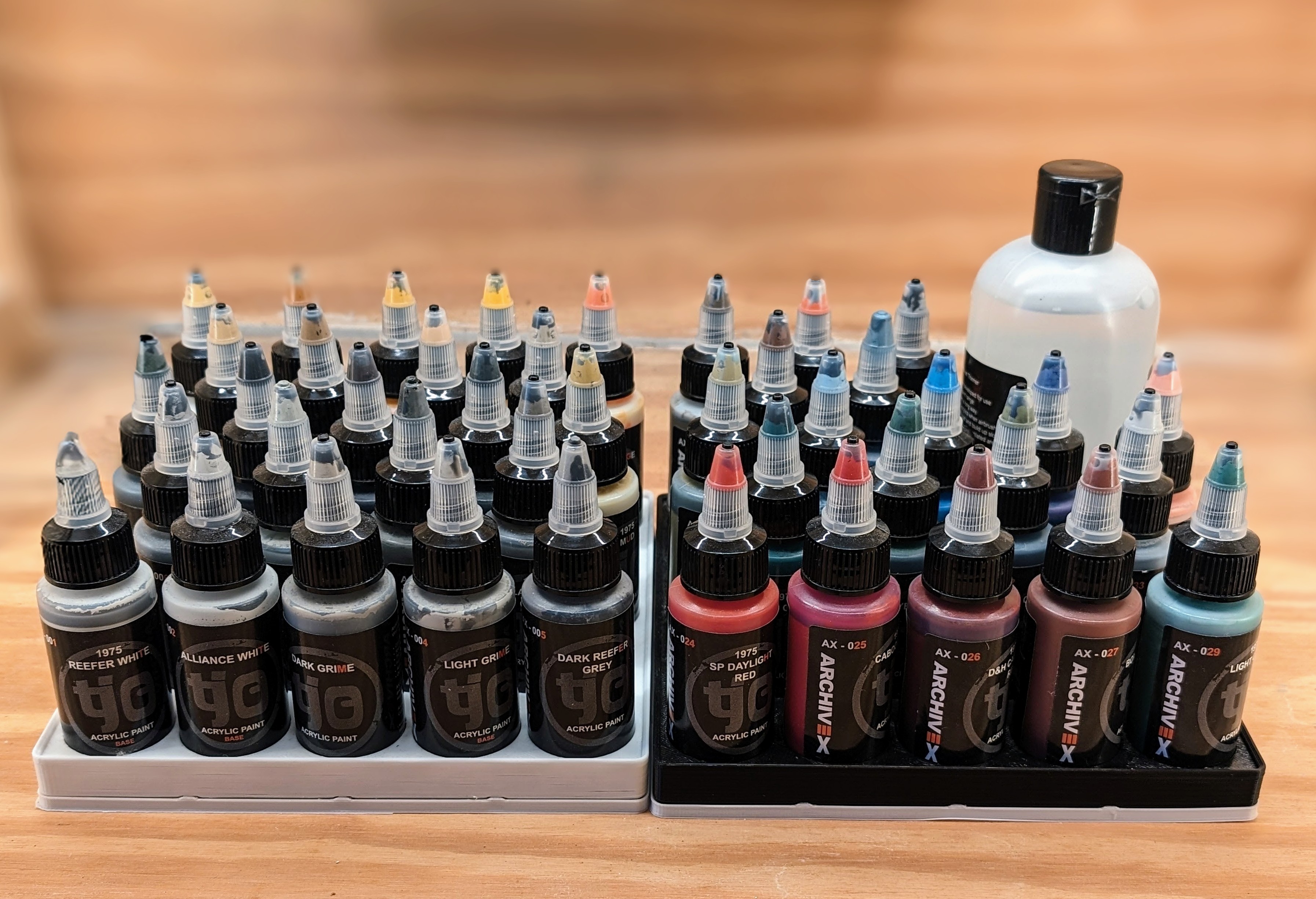 Parametric Gridfinity Paint Rack with Offset Rows