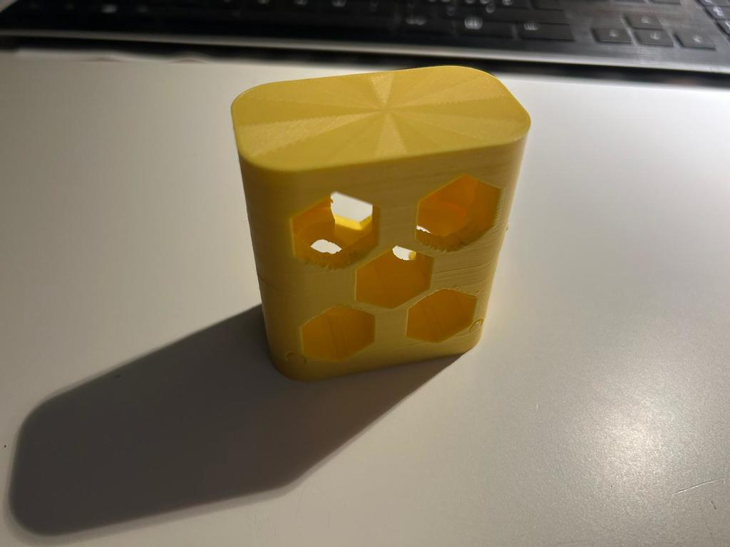 Miniatura 3 do modelo 3D KIWI e-cigarette holder