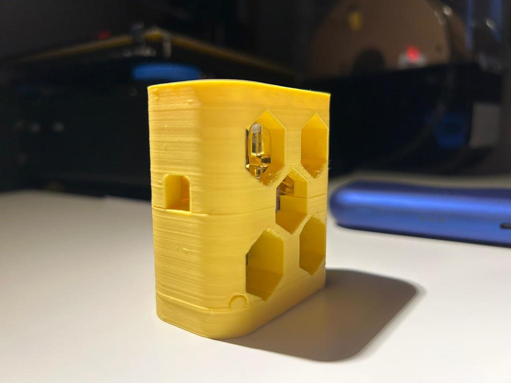 Miniatura 5 do modelo 3D KIWI e-cigarette holder