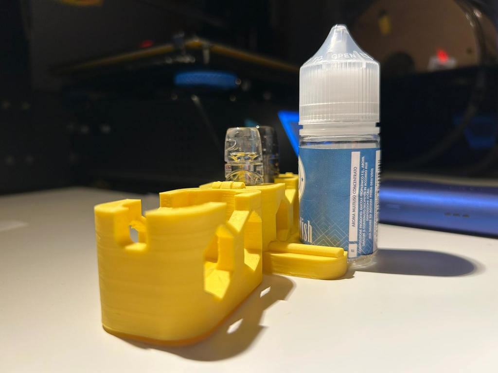Miniatura 11 do modelo 3D KIWI e-cigarette holder