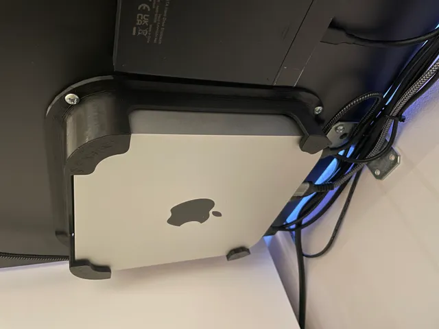 Mac Mini M2 - Under Desktop Mount - with TPU Inserts !