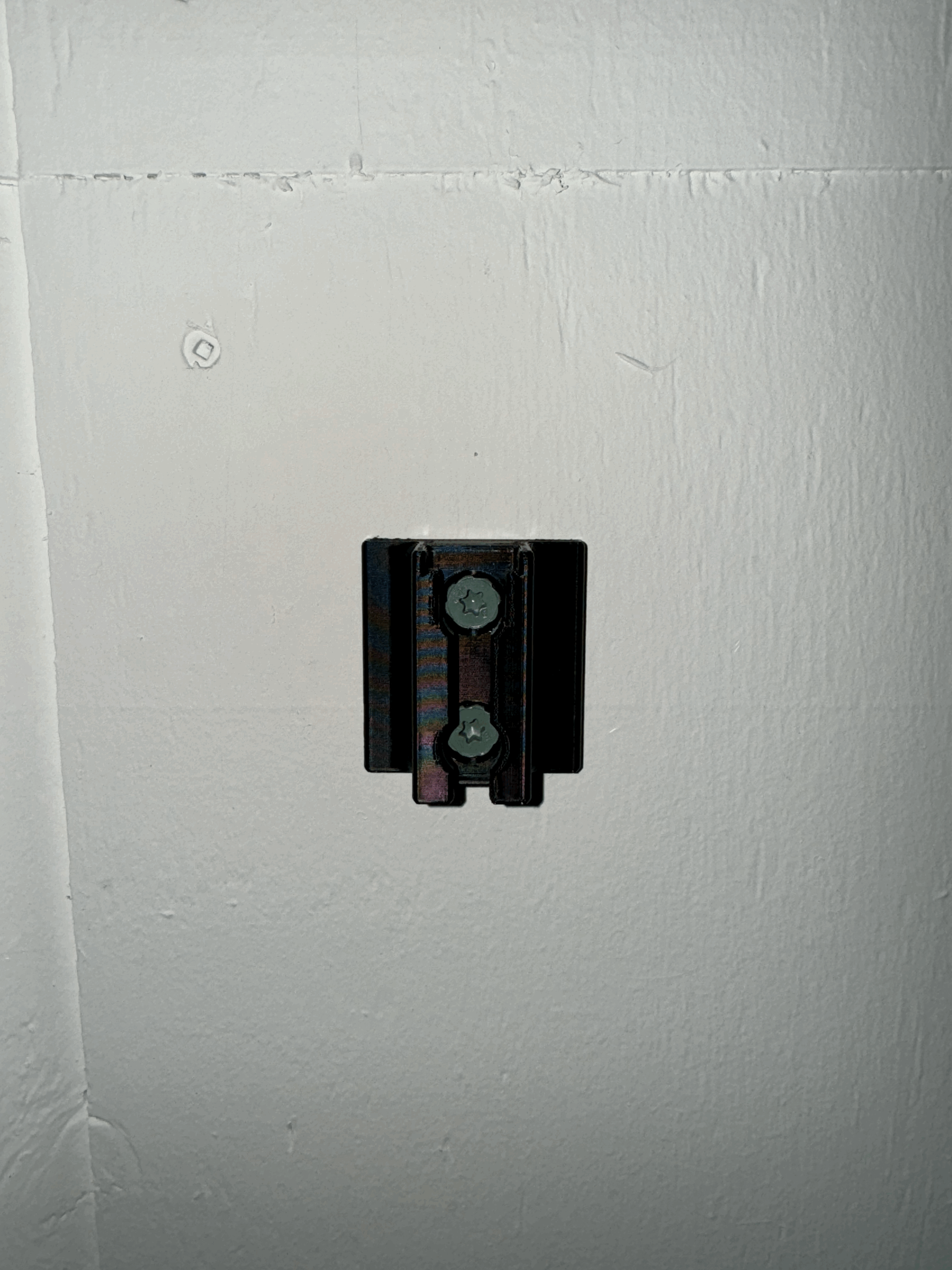 Kryptonite Lock Wall Mount — thumbnail 2