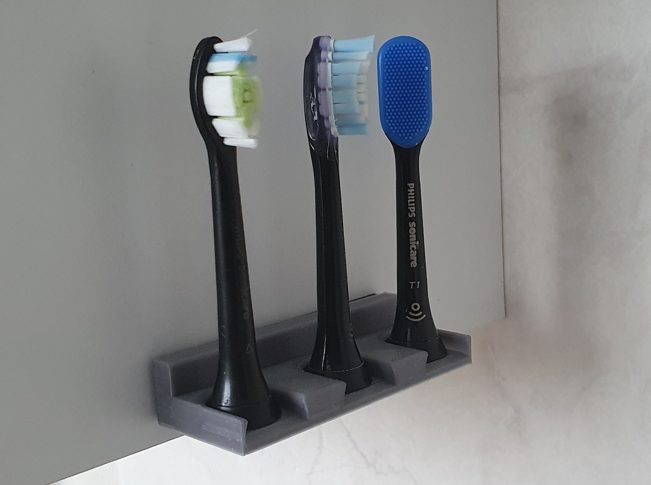 Sonicare toothbrush heads stand - head up