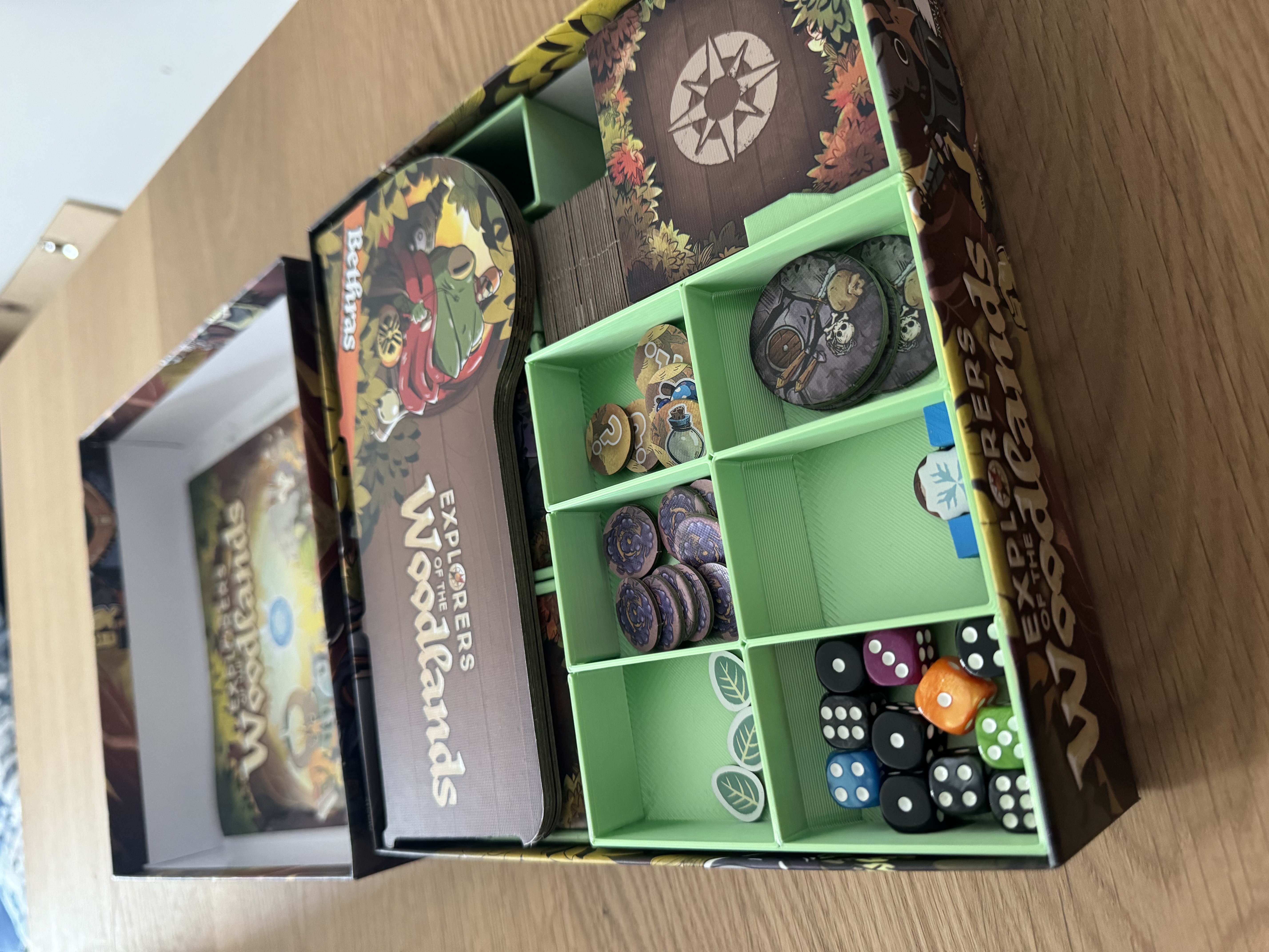 Explorers of the Woodlands - Boardgame Insert for sleeved cards