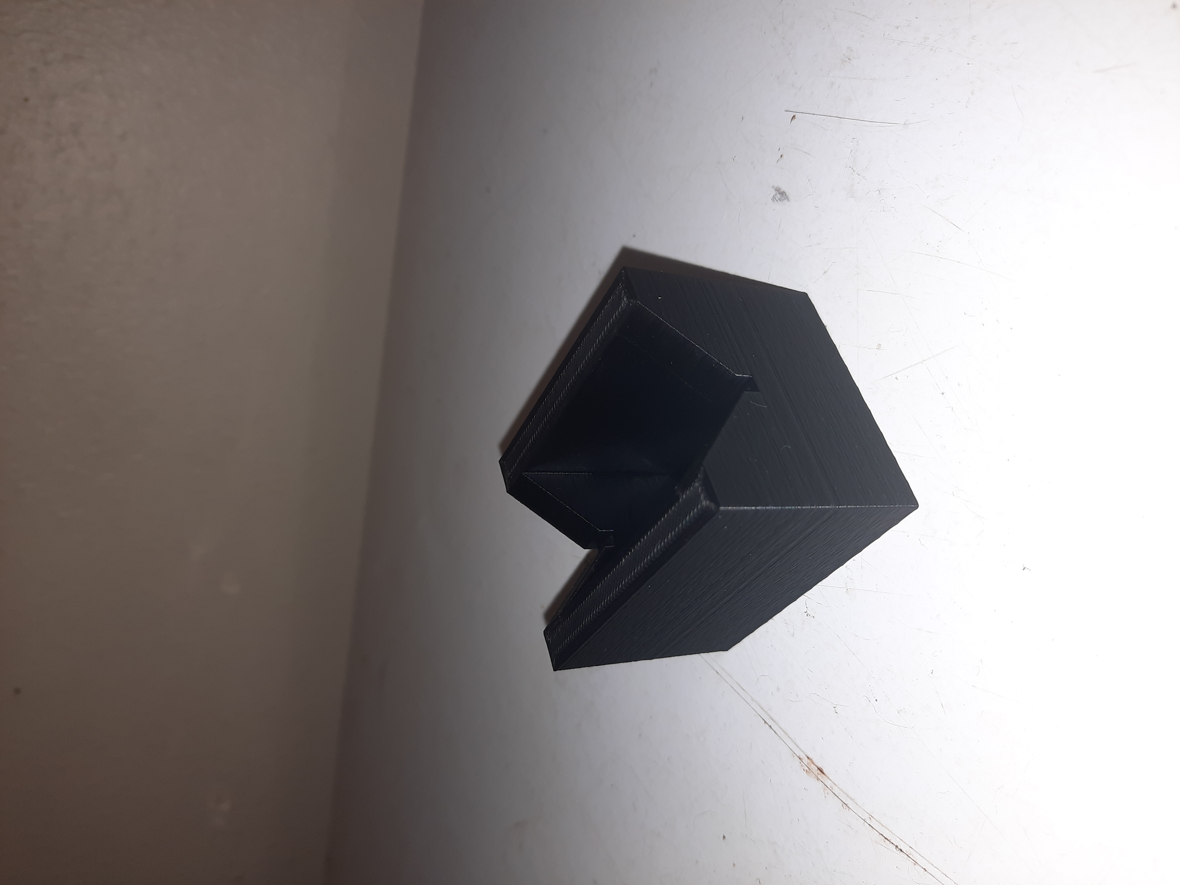 Hollow V Block
