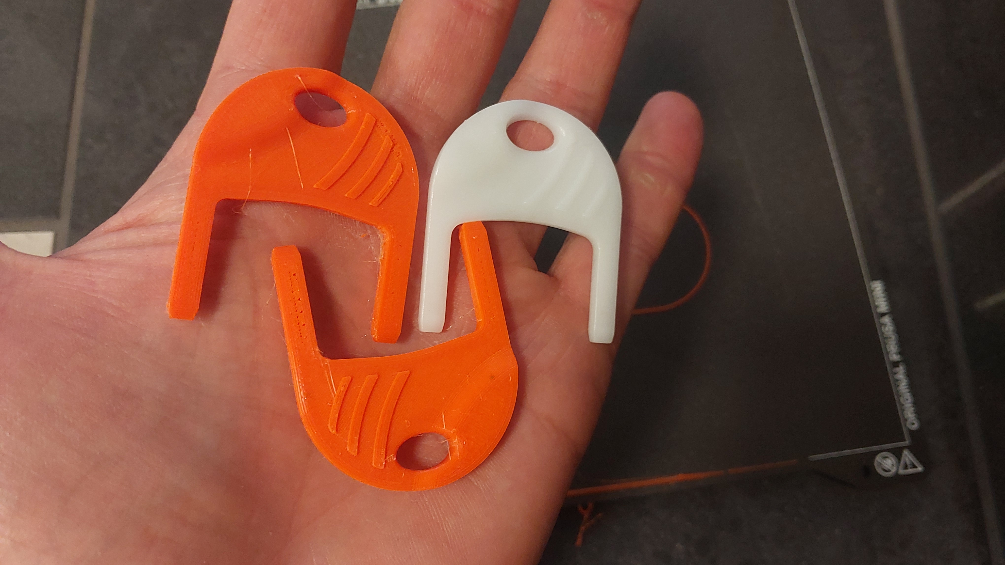 Merida Paper Towel Dispenser key/opener — miniatura 3