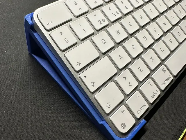 APPLE MAGIC KEYBOARD FEET