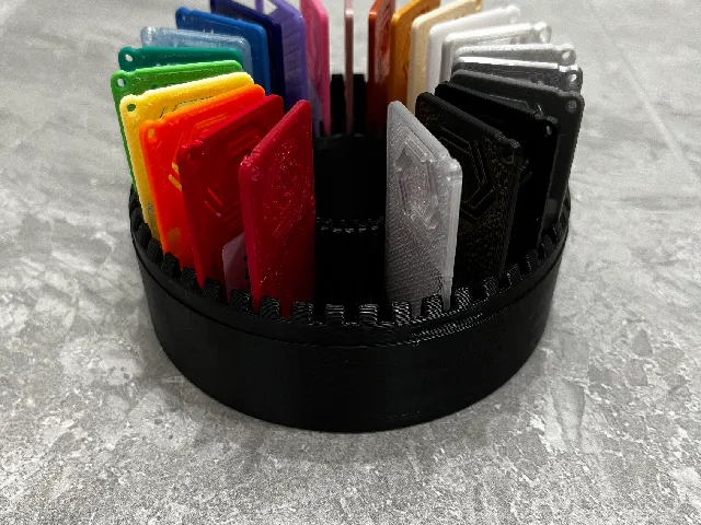 Filament swatch holder
