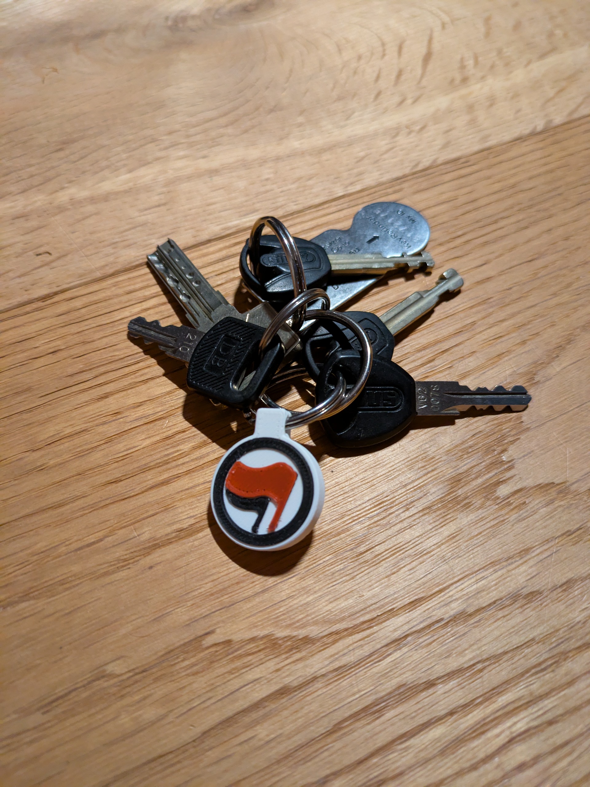 Antifa Keychain / Antifa Schluesselanhaenger