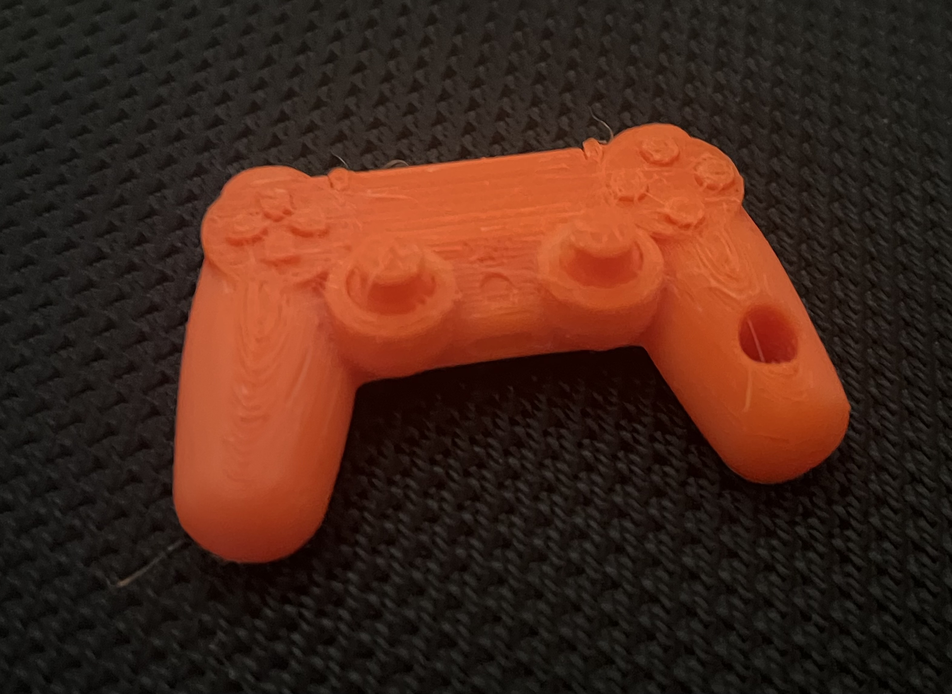 PS4 Controller Keyring - Remix — thumbnail 3