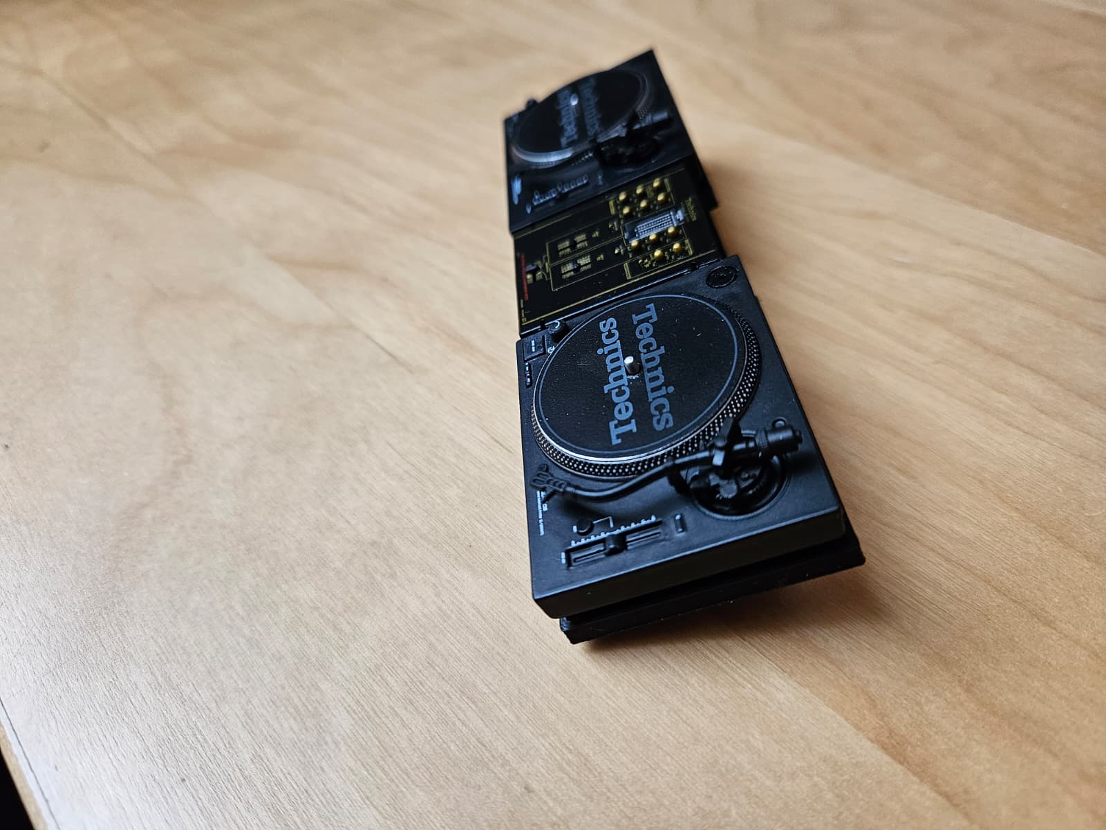 Technics Miniature Collection turntable/cd and mixer dj stand — thumbnail 6