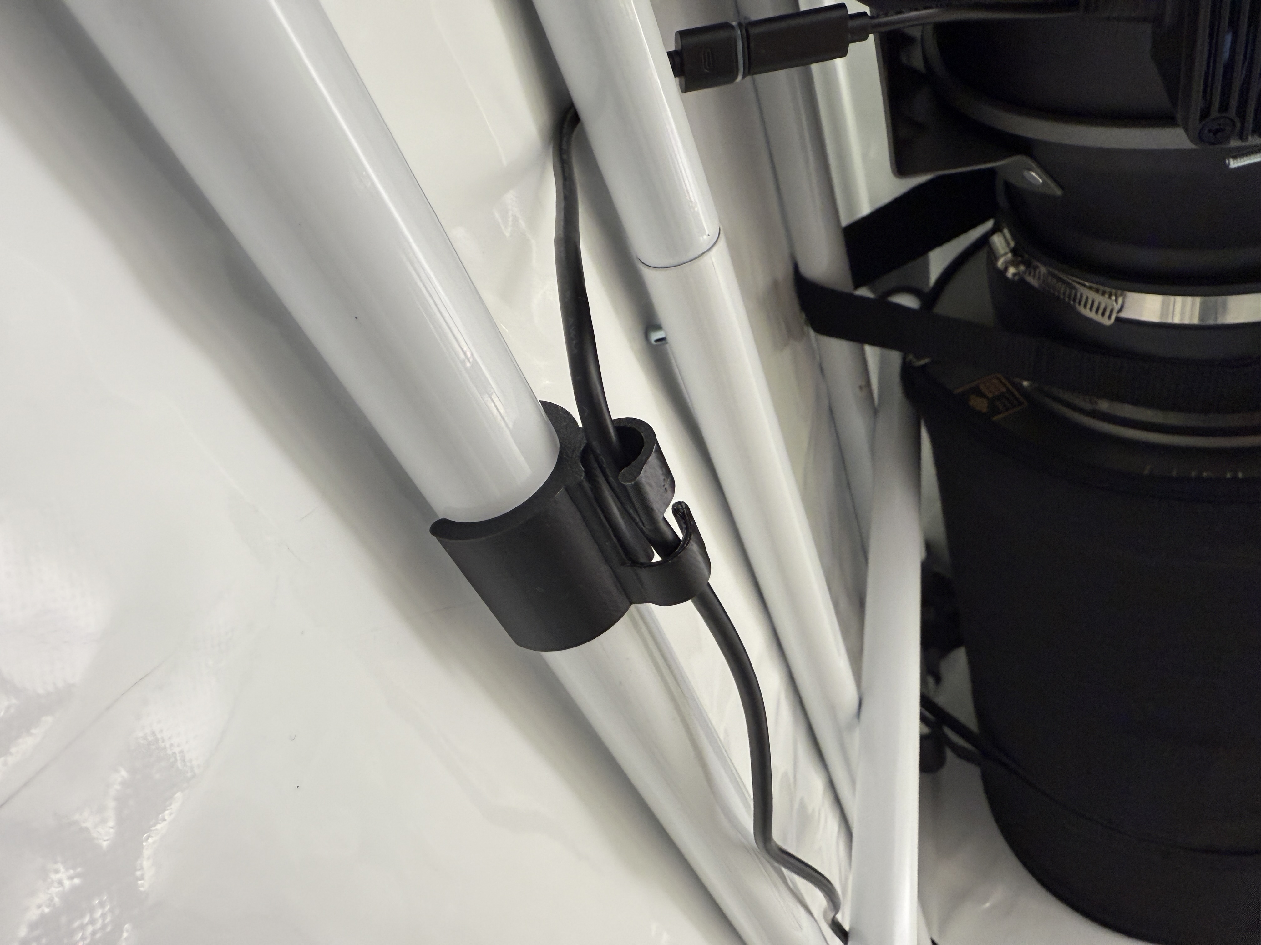 HOMEbox cable holder
