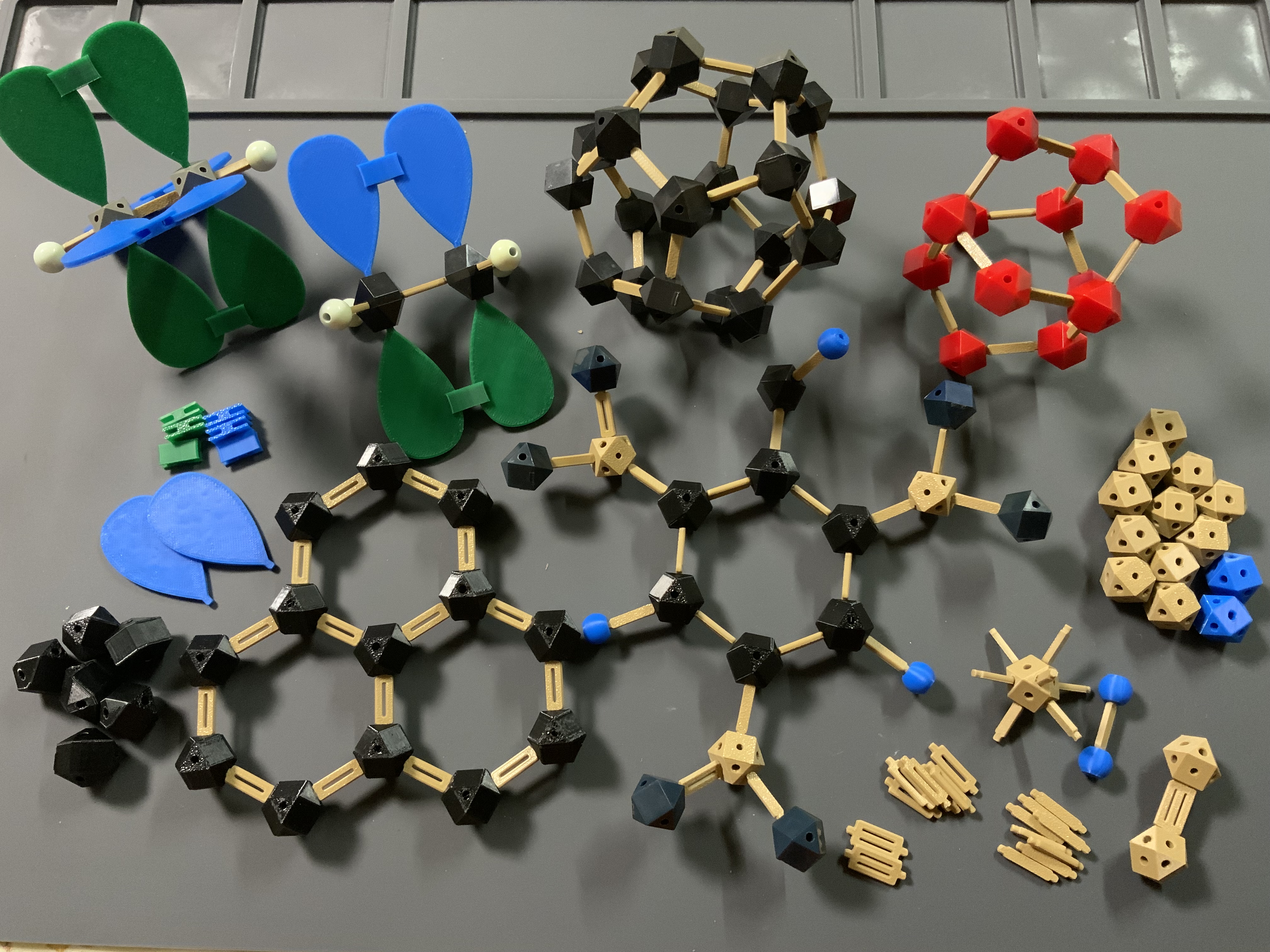 Polyhedron molecular model