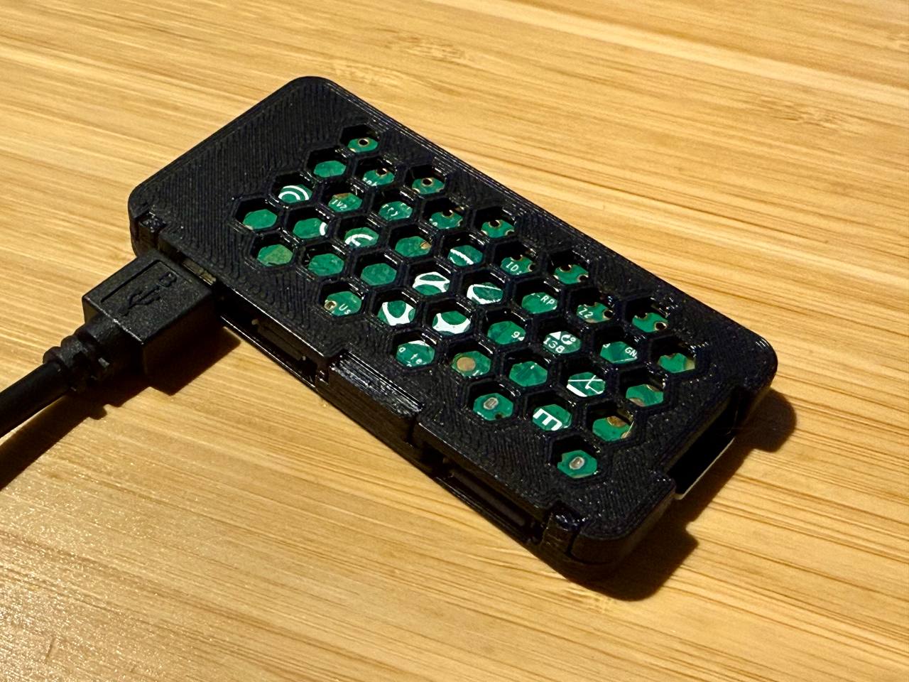Raspberry Pi Zero 2 W Hinged Case Honeycomb/Voronoi Vented