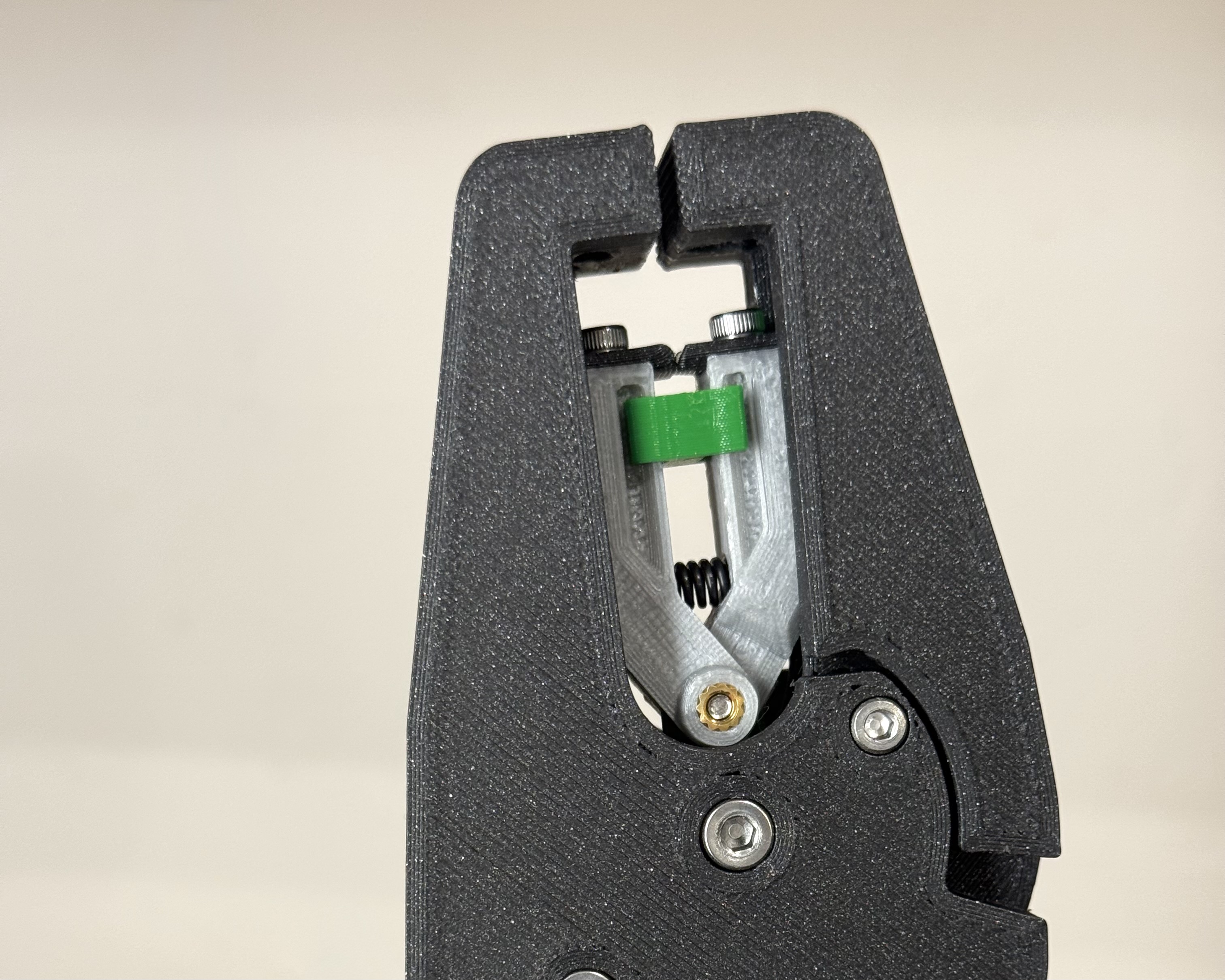 Miniatura 32 do modelo 3D Wire Stripper Pro – Functional Maker Tool