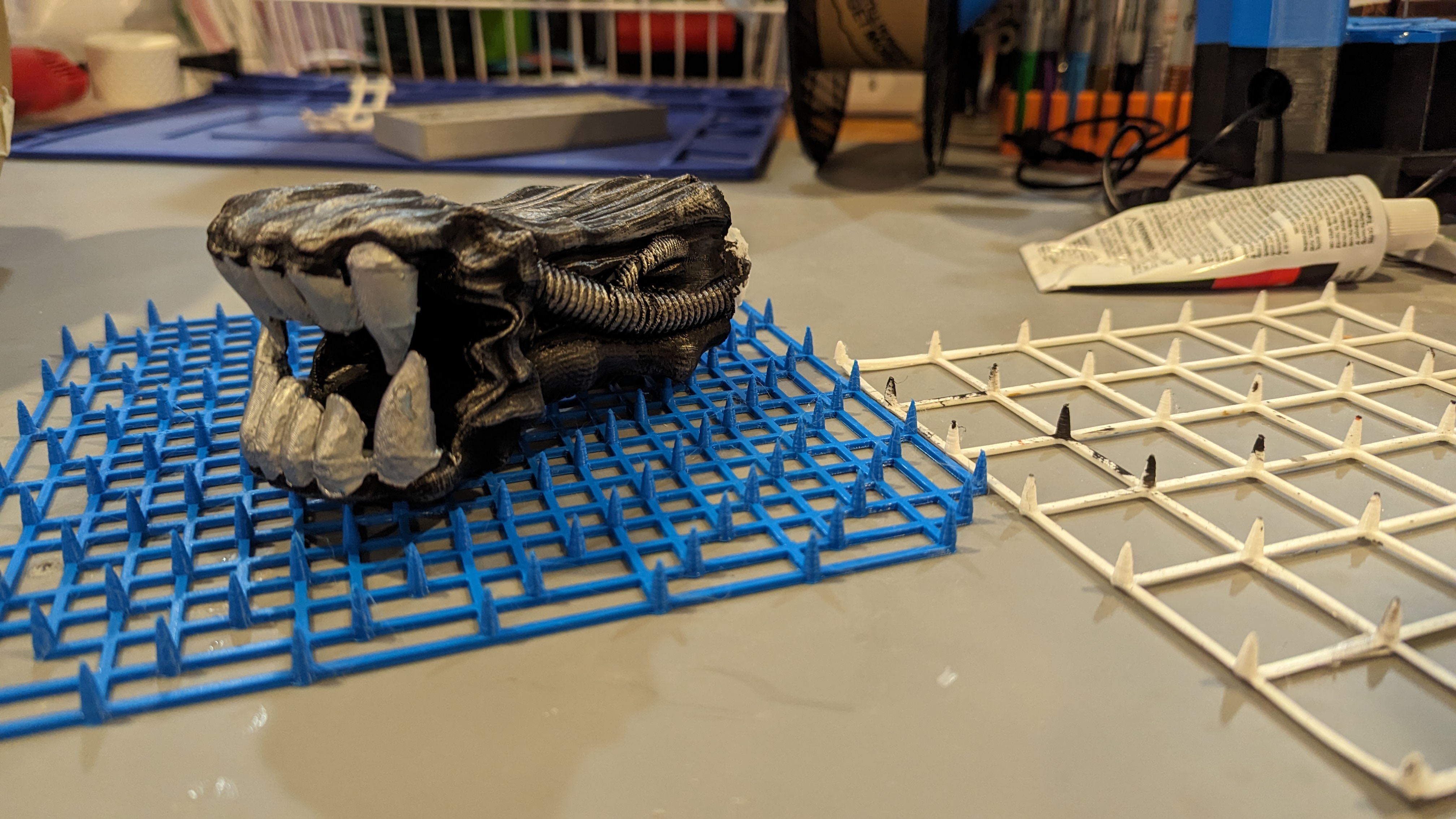 Dual function dense paint scaffold and cat scat mat