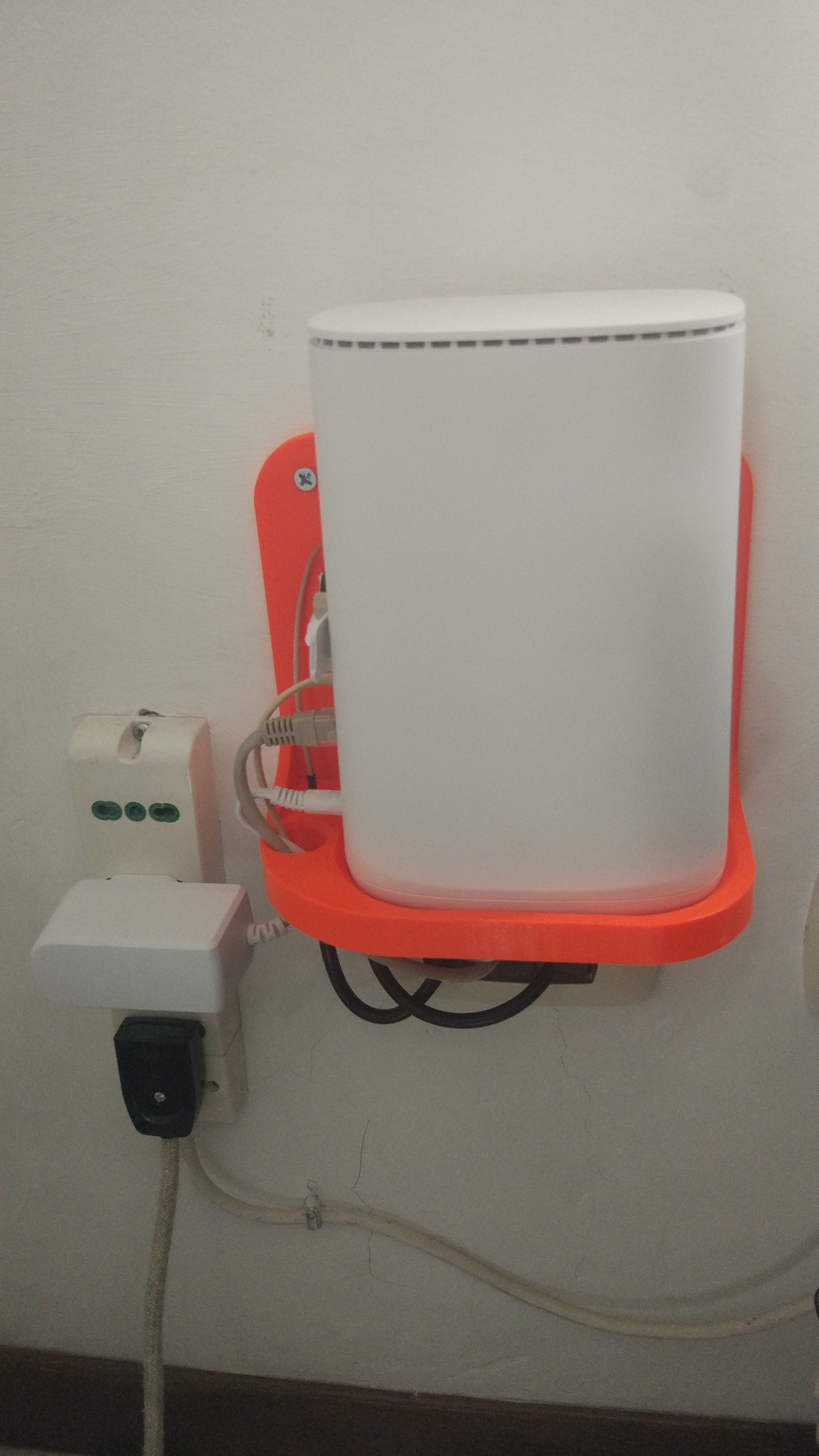 Wall support for zte mf 289f 4g Modem