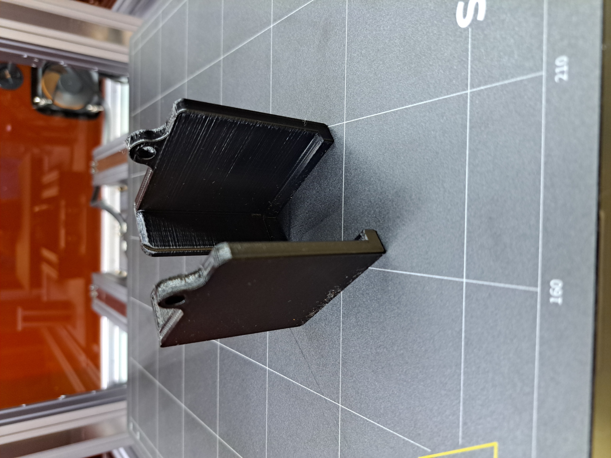 Multiple Plug Holder (No screws)