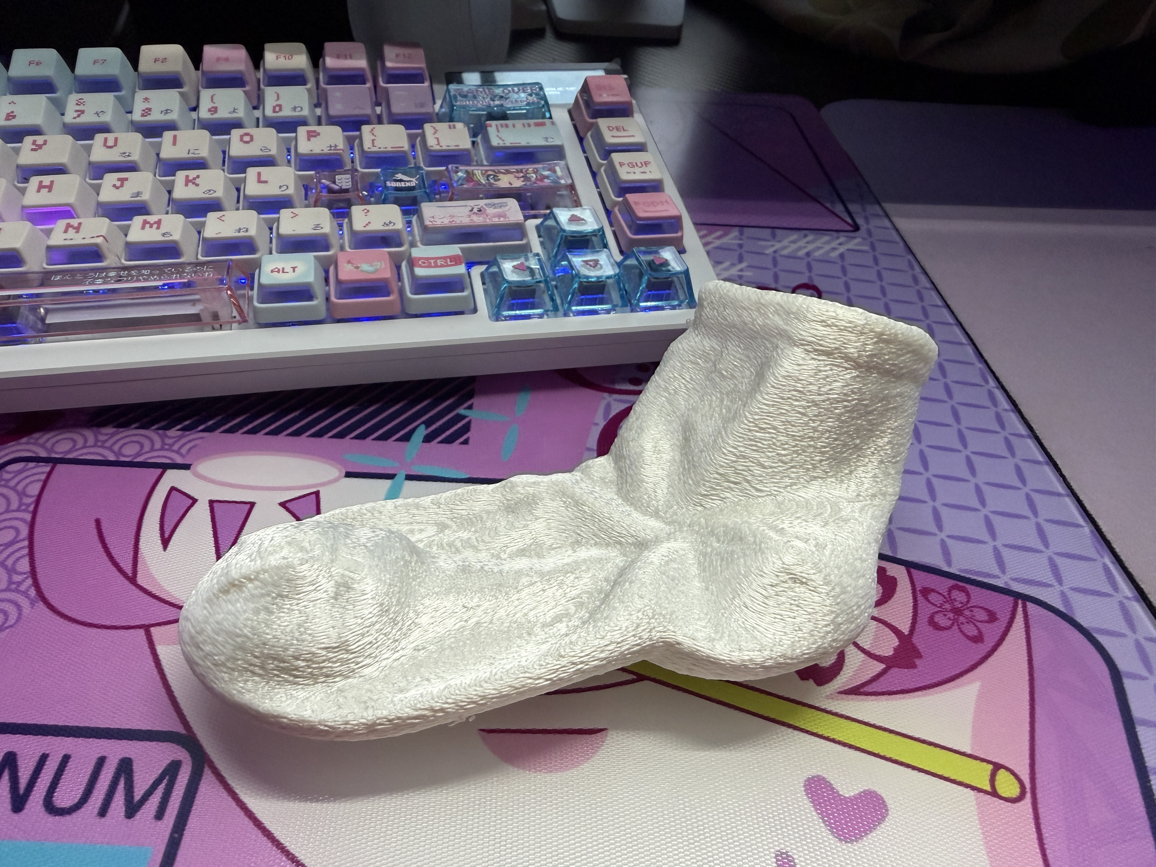 「臭脚仙境」 / Stinky Sock Wonderland