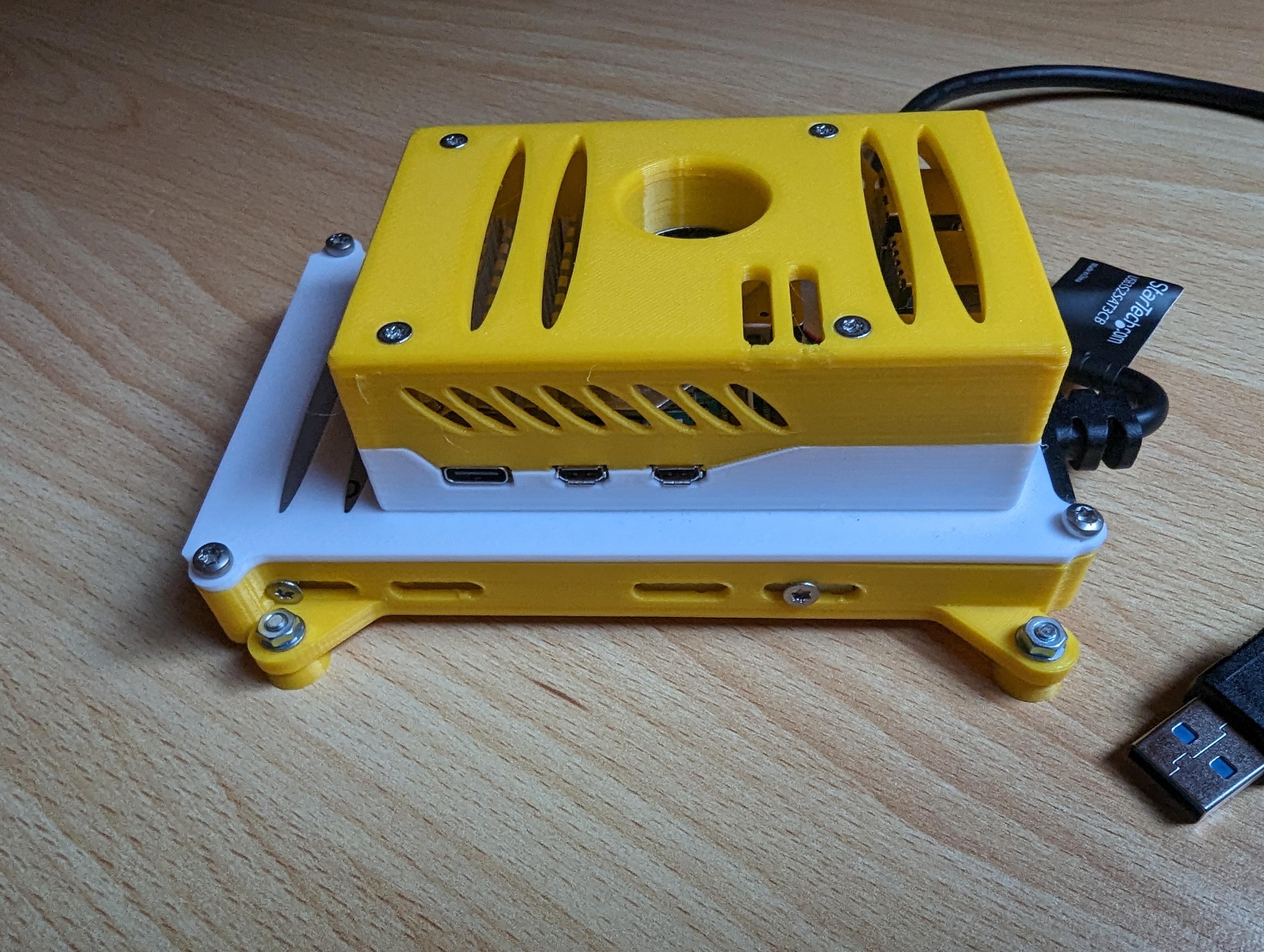 Raspberry Pi5 Active Cooler with modular 2,5" SSD/HDD Mount