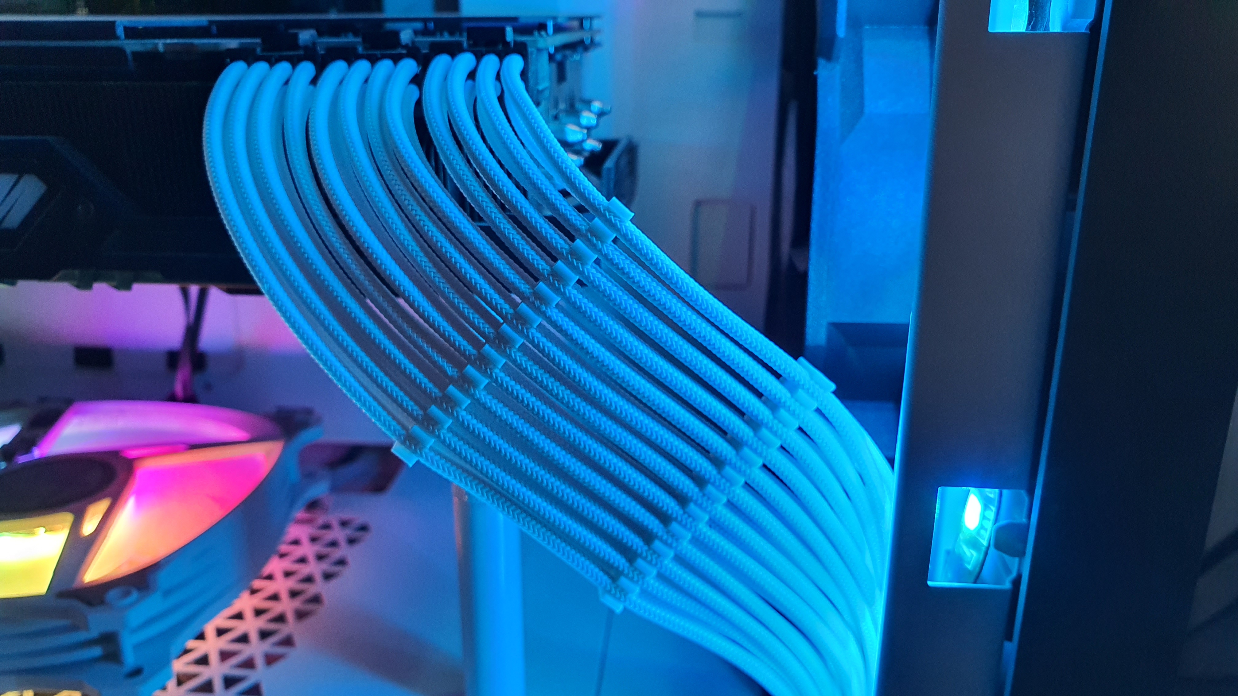Invisible GPU Cable Comb for braided cable extensions 4X2, 8X2, 12X2 (fits 24pin too)