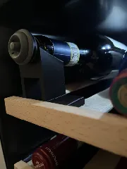 Wine bottle holder