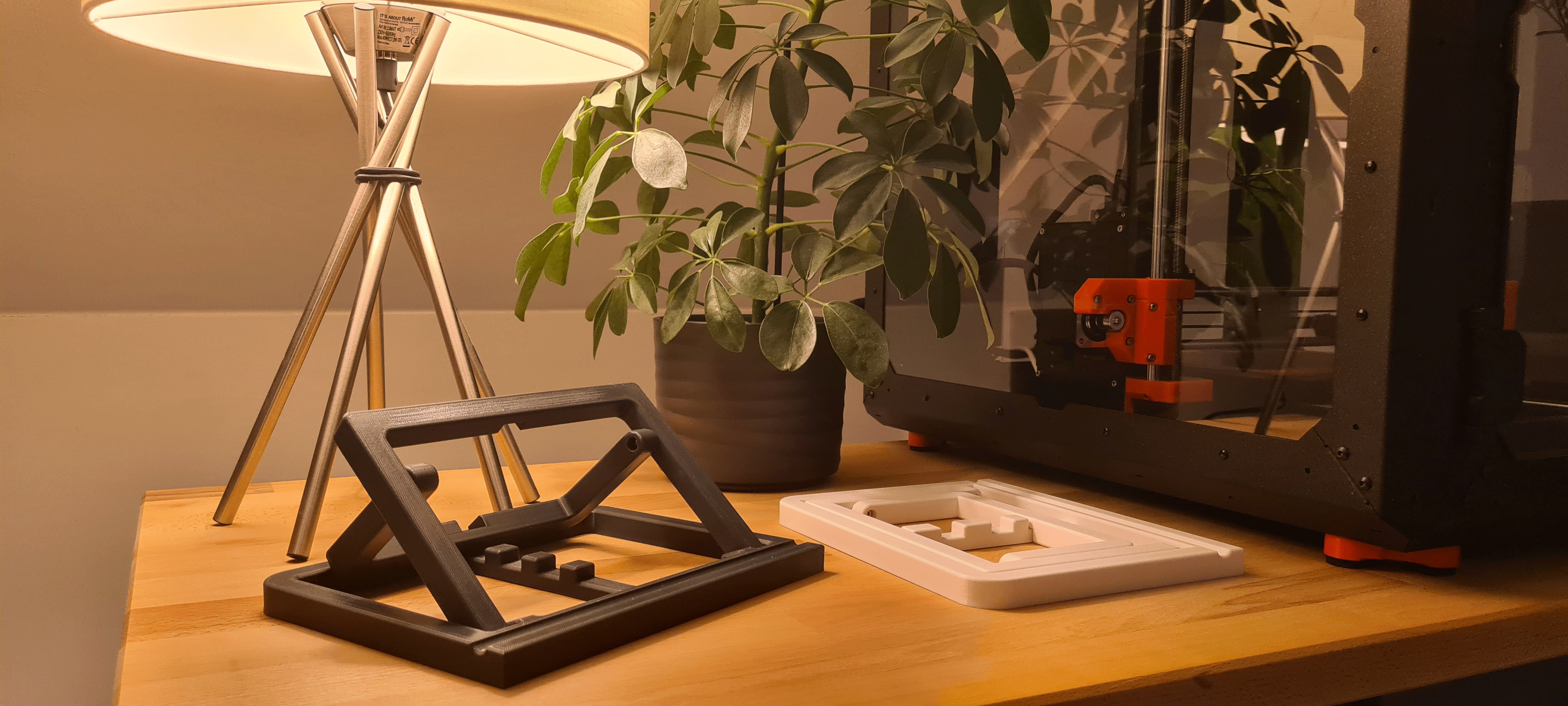 Miniatura 3 do modelo 3D Foldable Tablet Stand