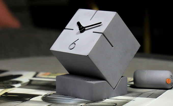 Vintaage Concrete Cube Clock Retro Desktop Clock